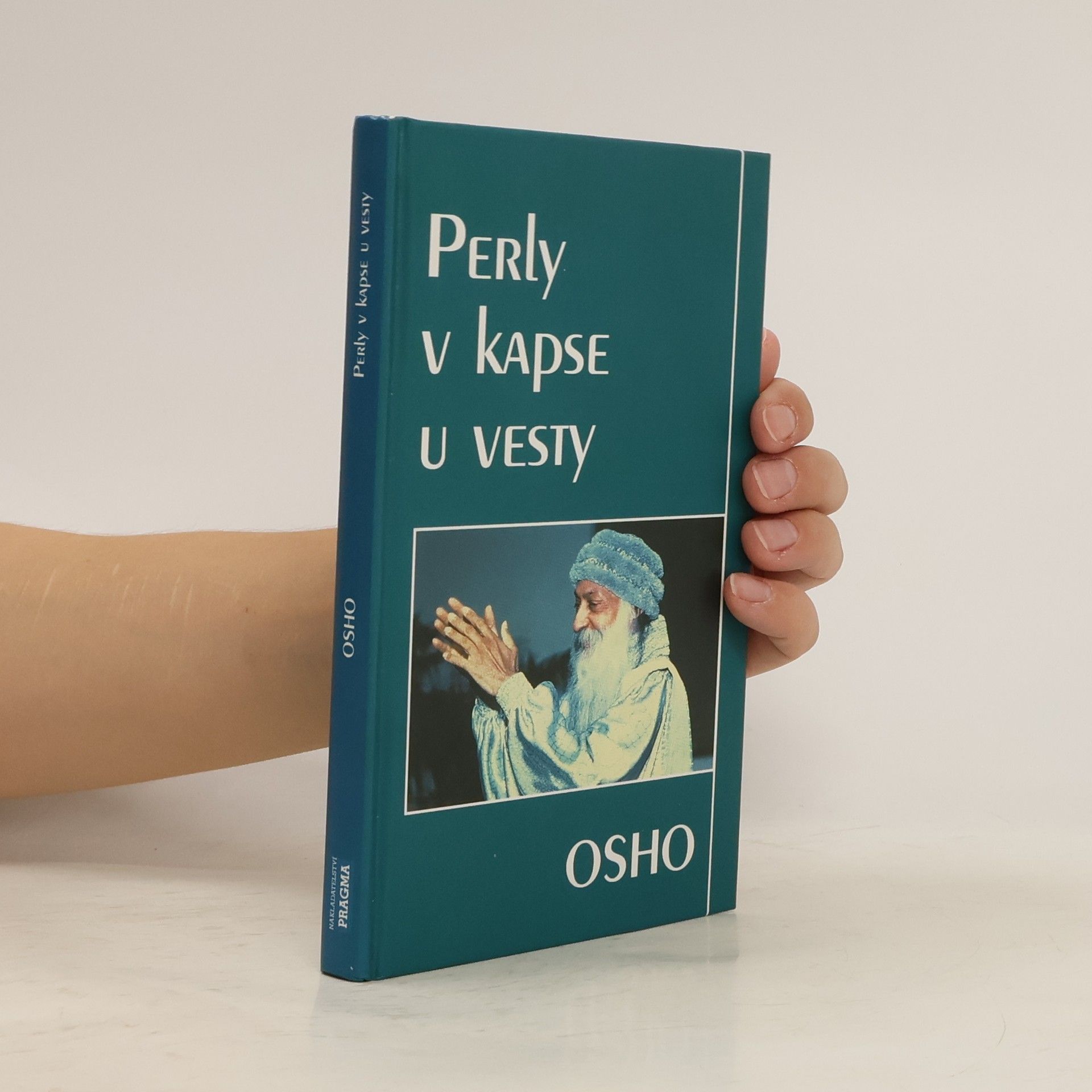 Ošó Perly v kapse u vesty