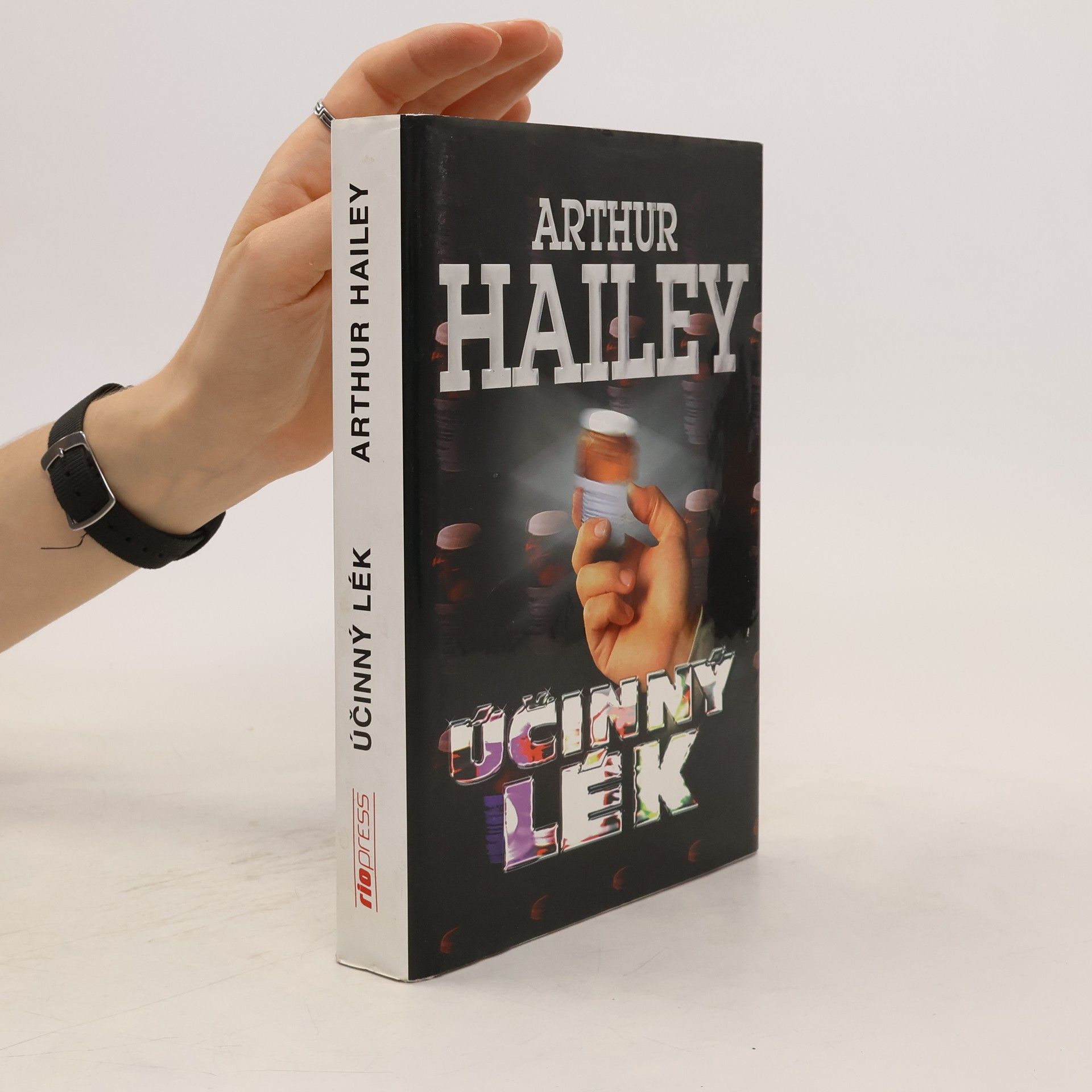 Arthur Hailey Účinný lék