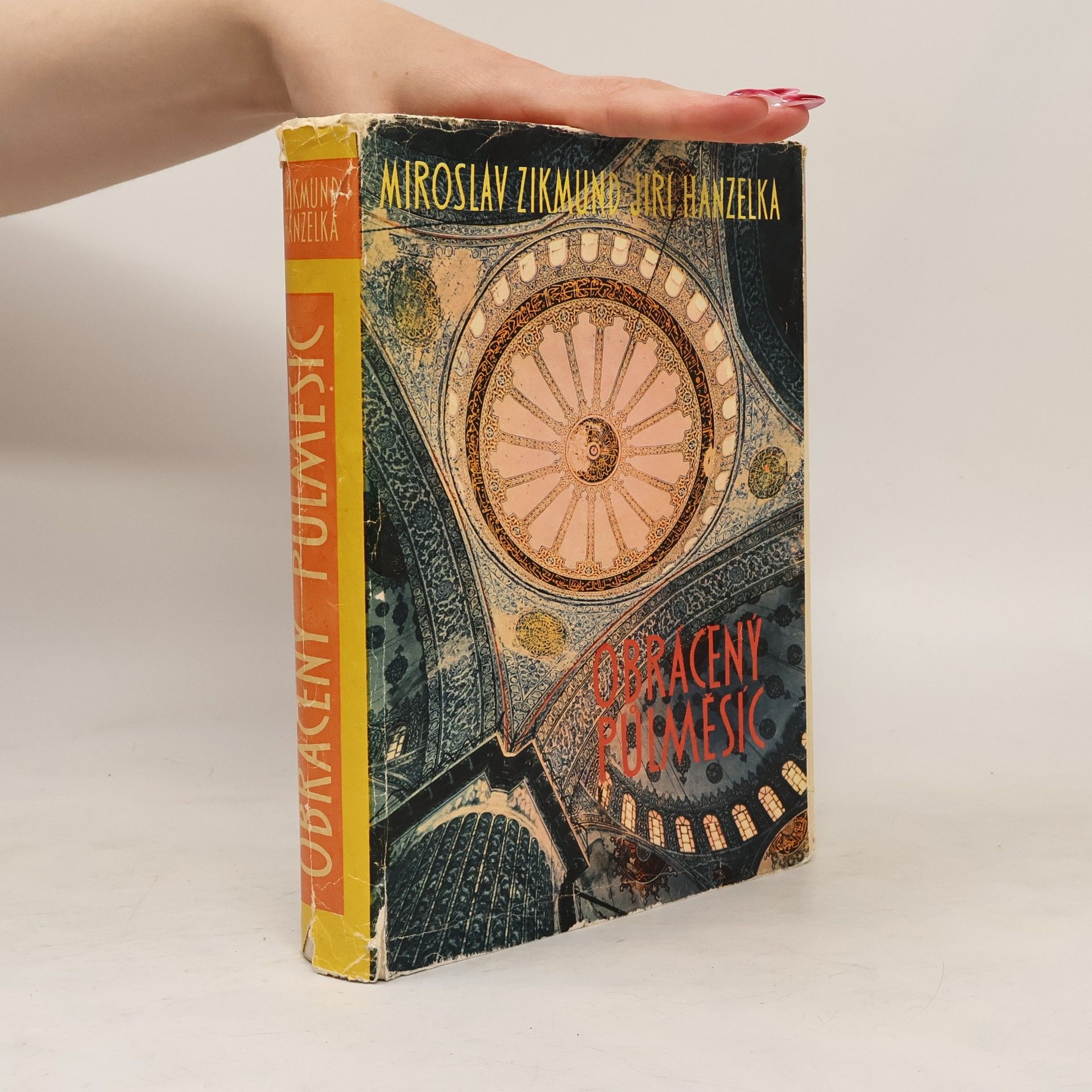 Obrácený půlměsíc