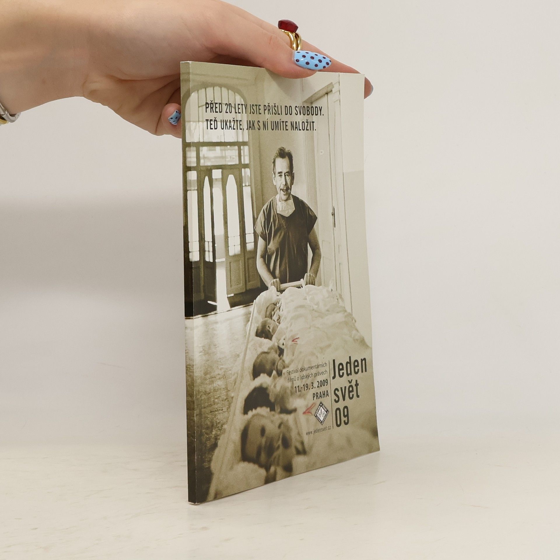 AA.VV. Jeden svět 09