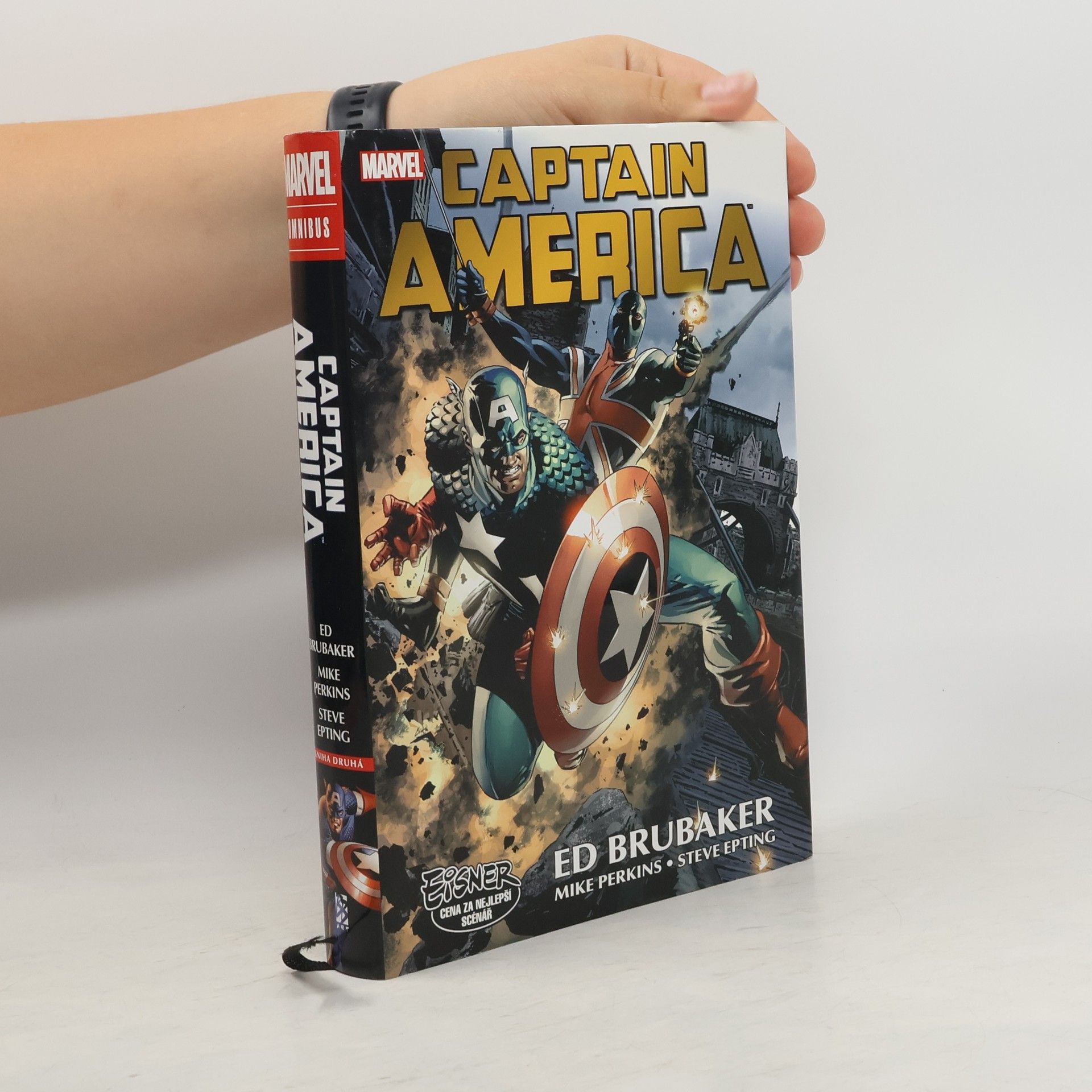 Ed Brubaker Captain America - omnibus 2