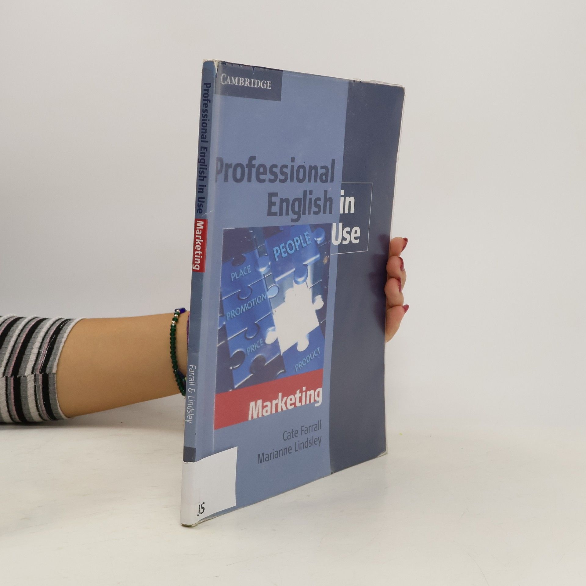 Cate Farrall Professional English in use : marketing