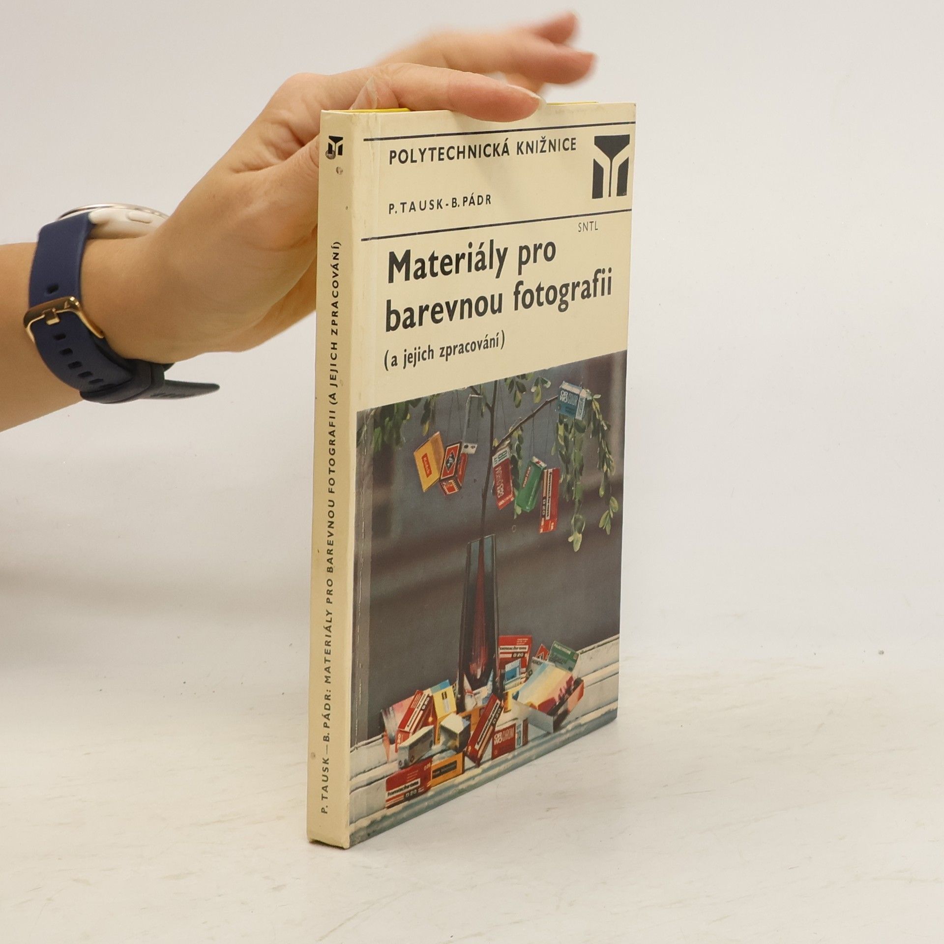 Materiály pro barevnou fotografii a jejich zpracování