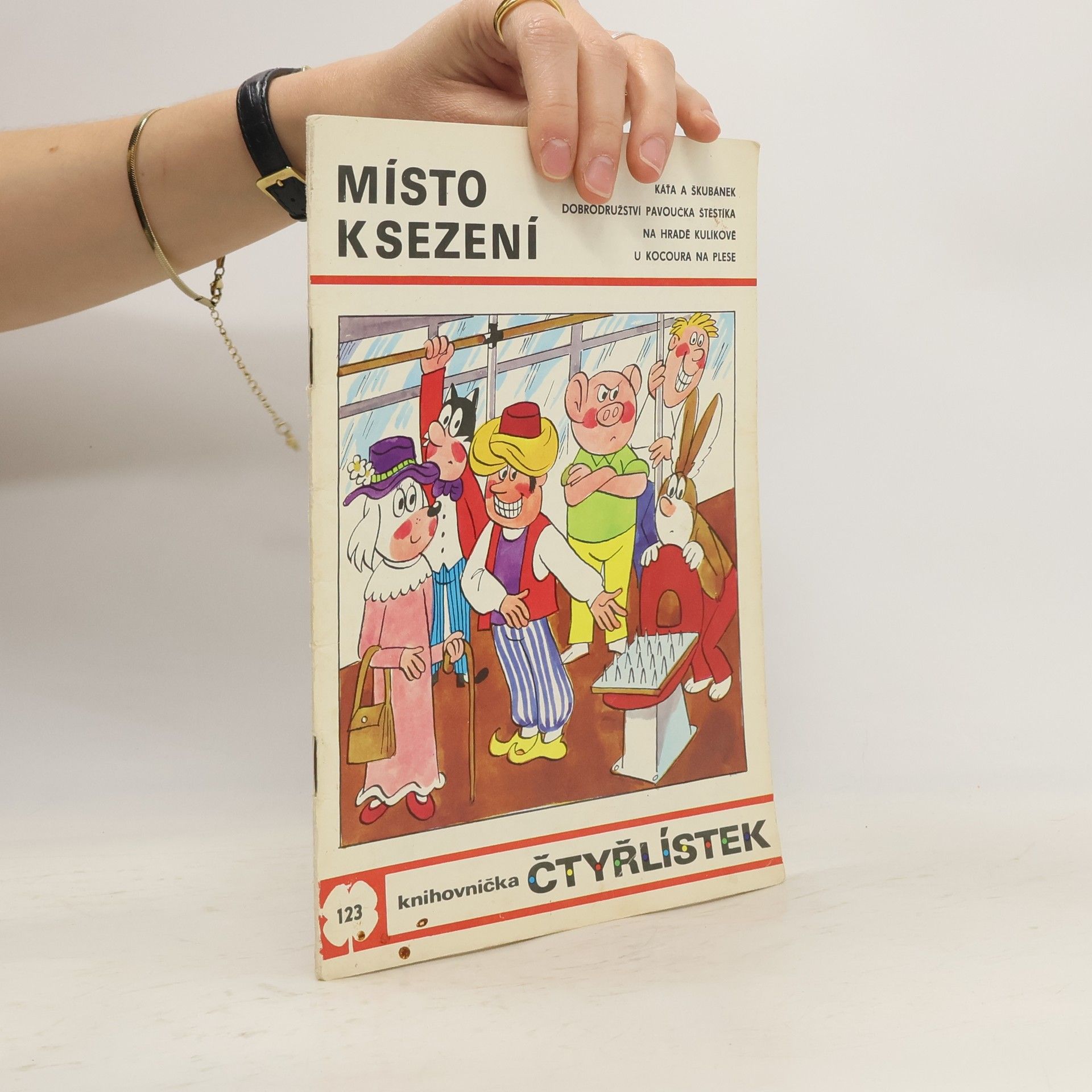 Ljuba Štíplová Čtyřlístek 123. Místo k sezení