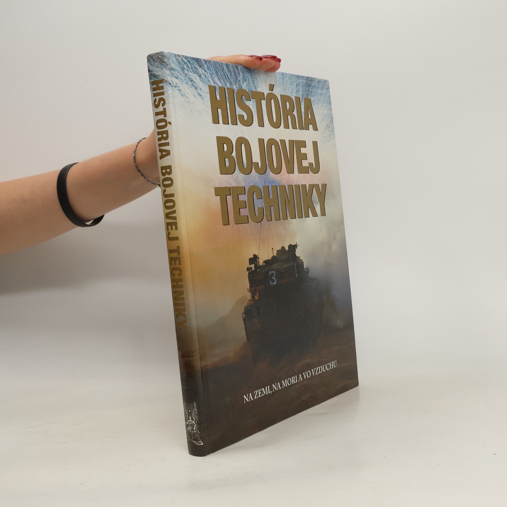 Alberto Moreno de la Fuente História bojovej techniky