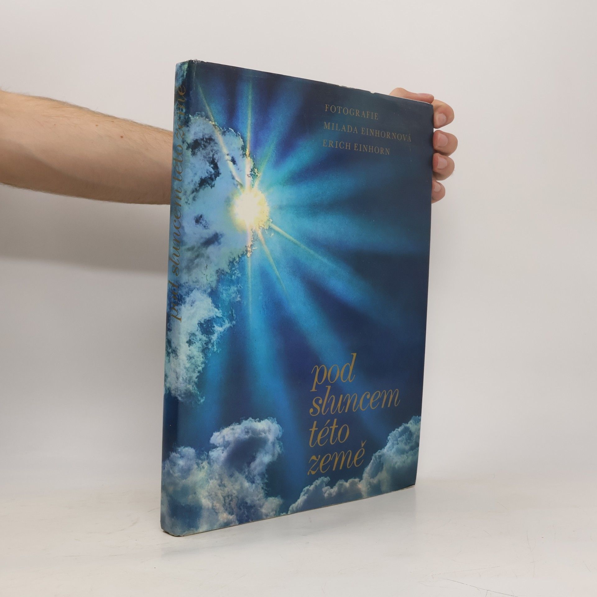 Václav Čtvrtek Pod sluncem této země