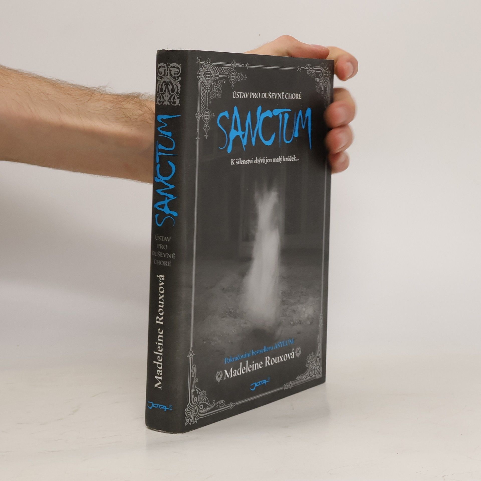 Madeleine Rouxová Sanctum