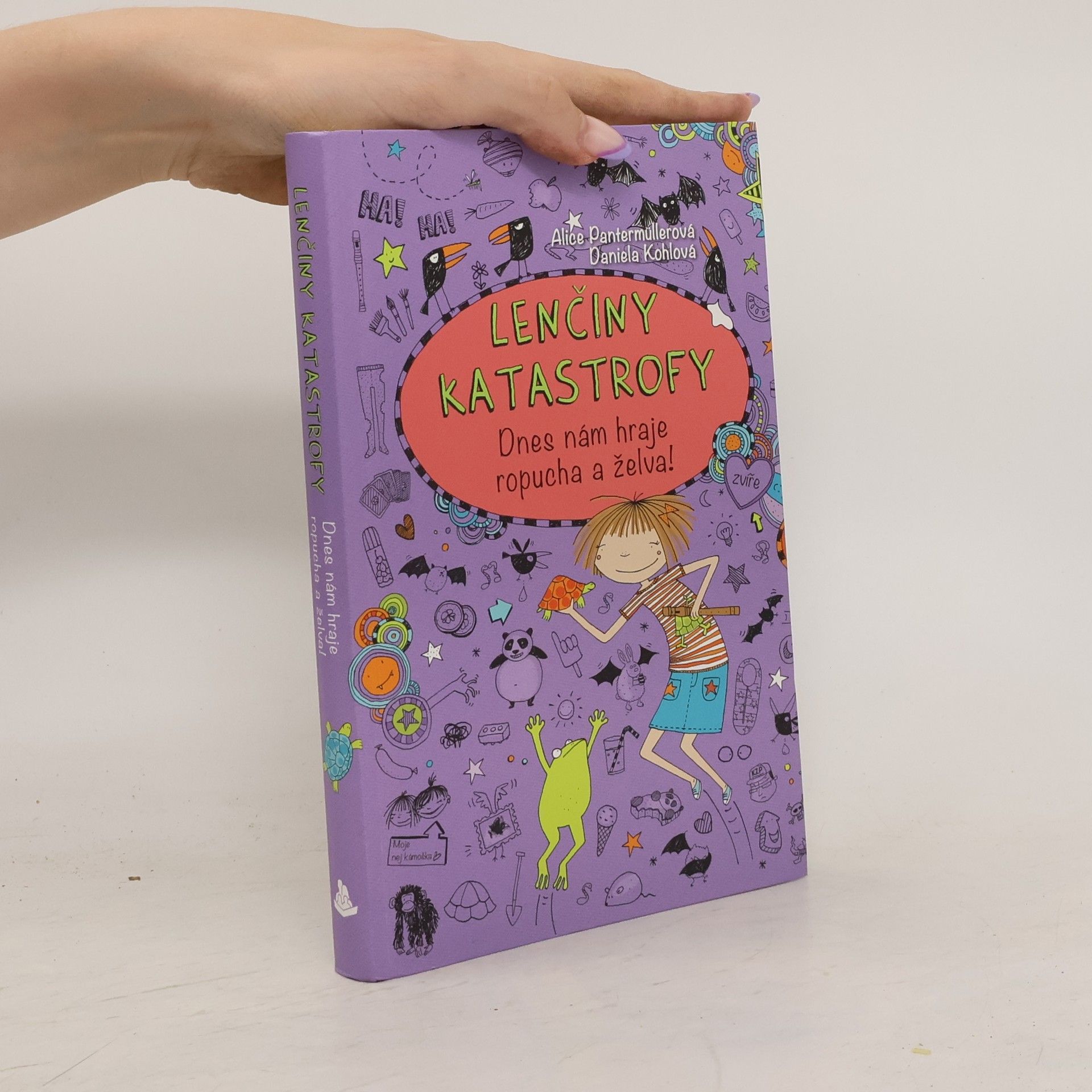 Lenčiny katastrofy. Dnes nám hraje ropucha a želva!