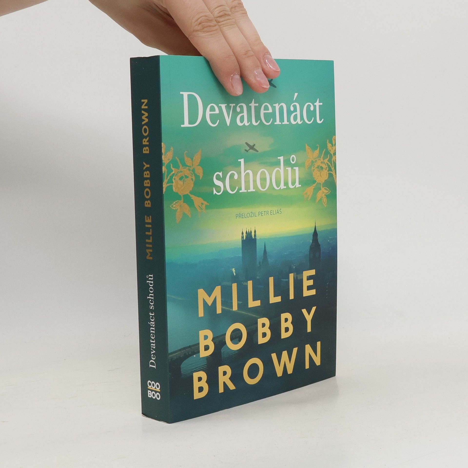 Millie Bobby Brown Devatenáct schodů