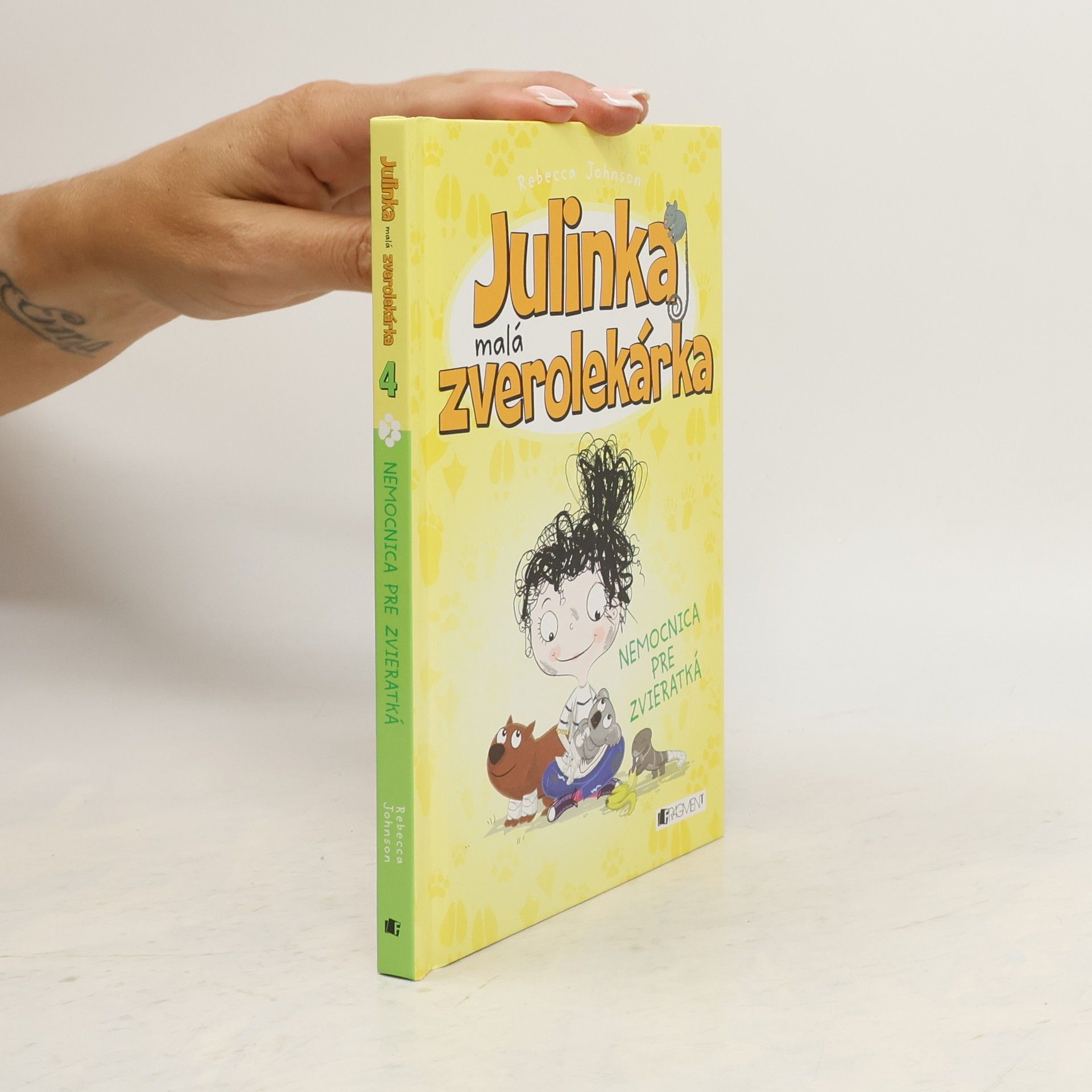 Rebecca Johnson Nemocnica pre zvieratká. Julinka malá zverolekárka 4