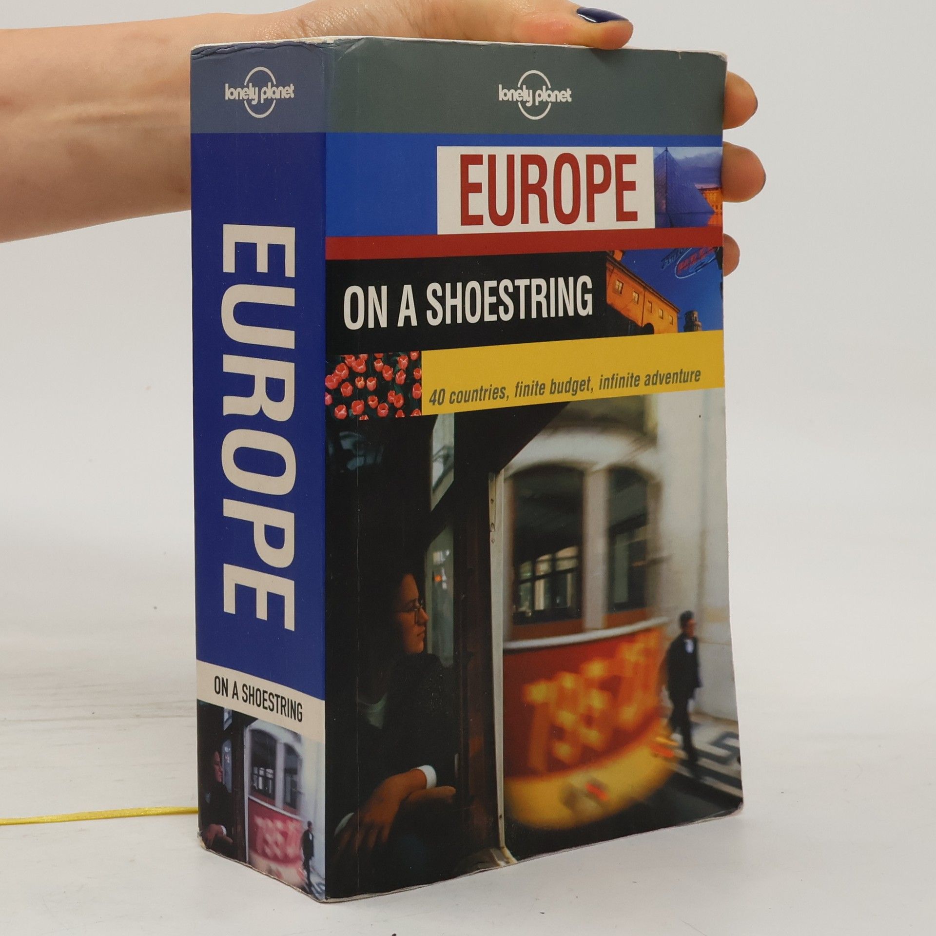 Various authors Europe on a Shoestring