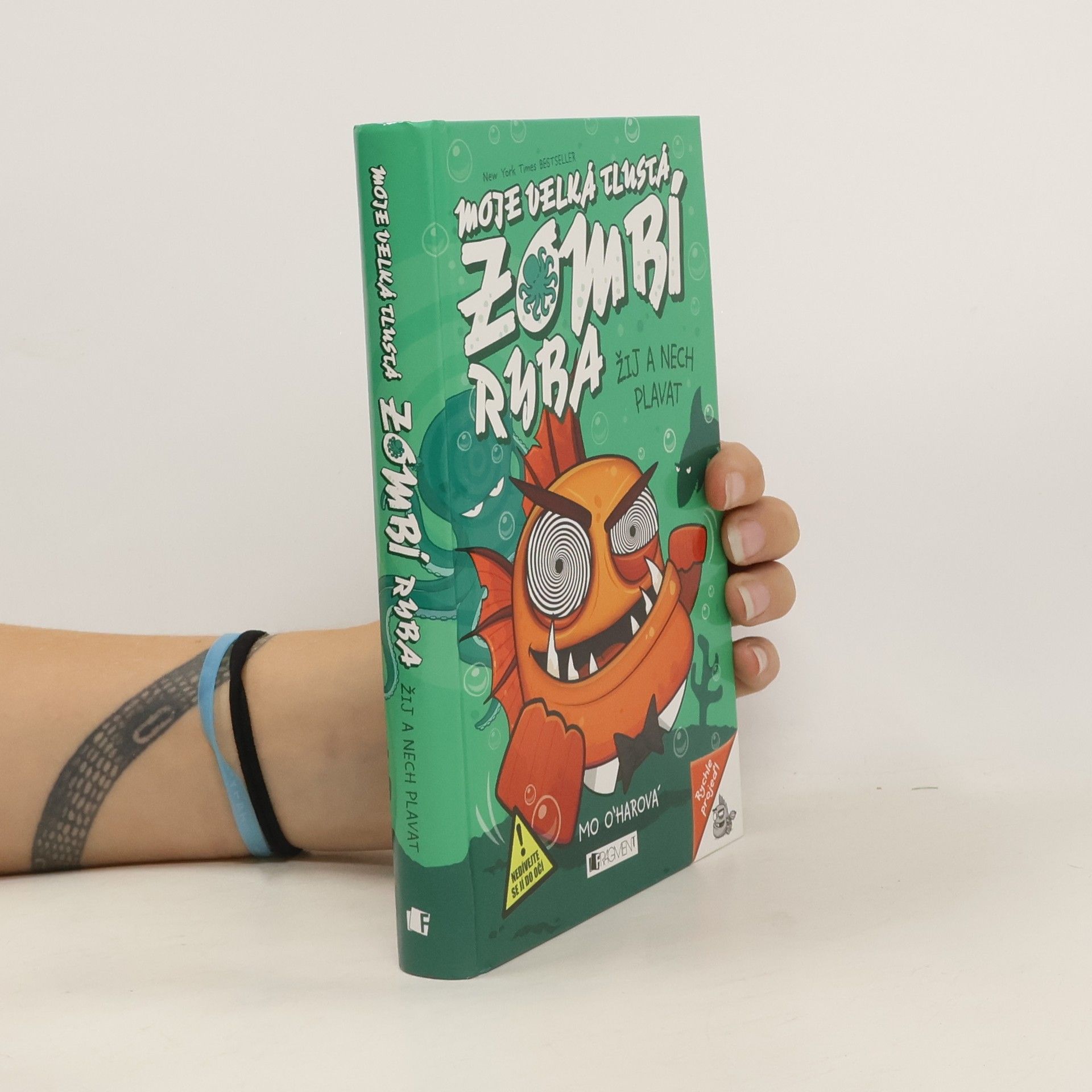 Moje velká tlustá zombí ryba. Žij a nech plavat.