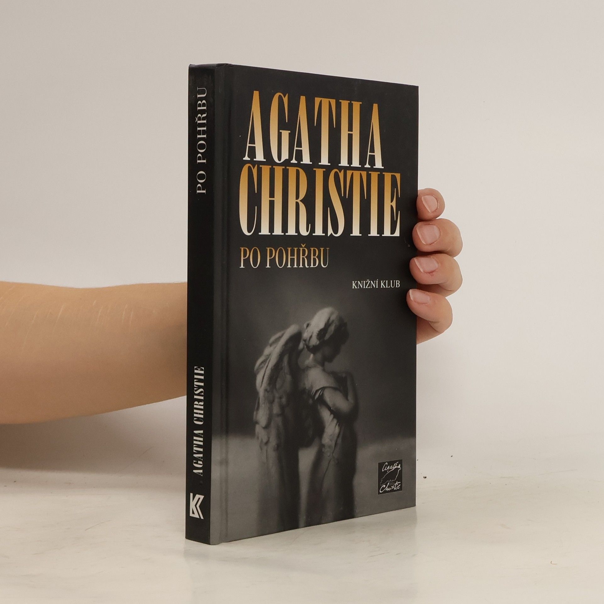 Agatha Christie Po pohřbu