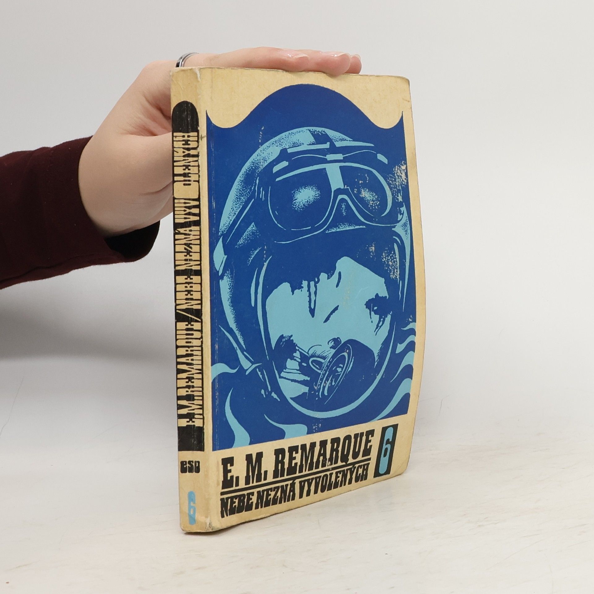 Erich Maria Remarque Nebe nezná vyvolených