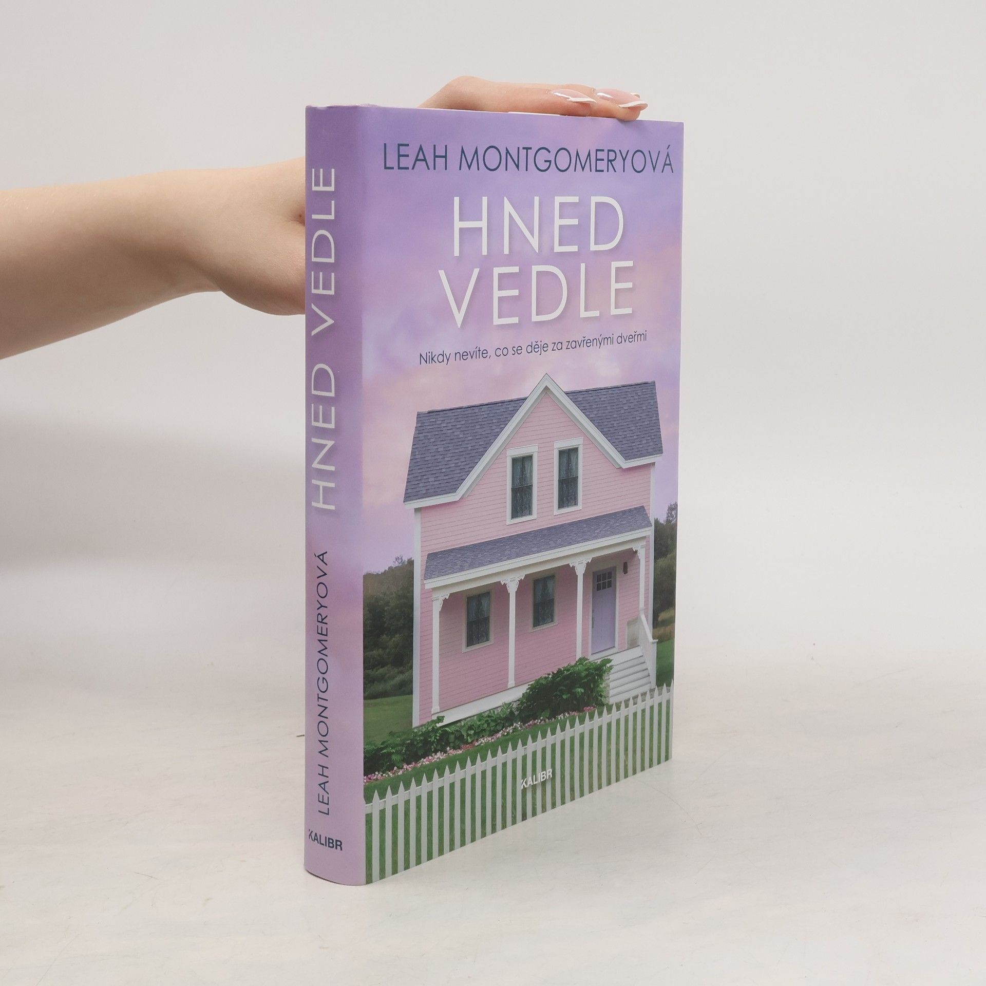 Leah Montgomery Hned vedle