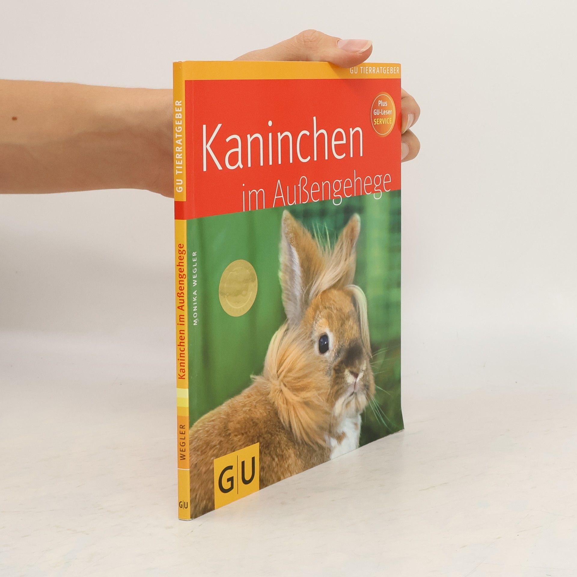 Monika Wegler Kaninchen im Außengehege