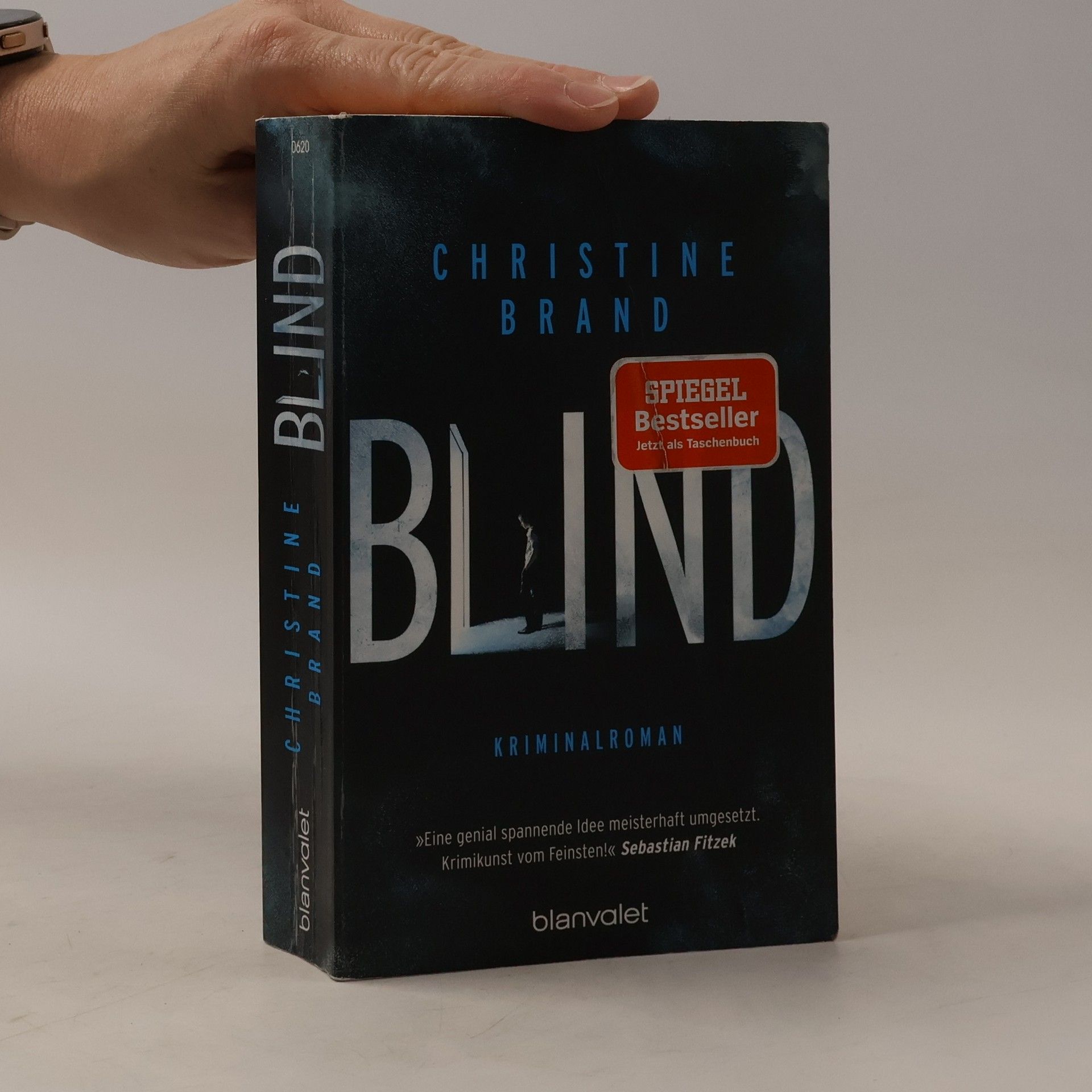 Blind / Milla Nova ermittelt Bd.1