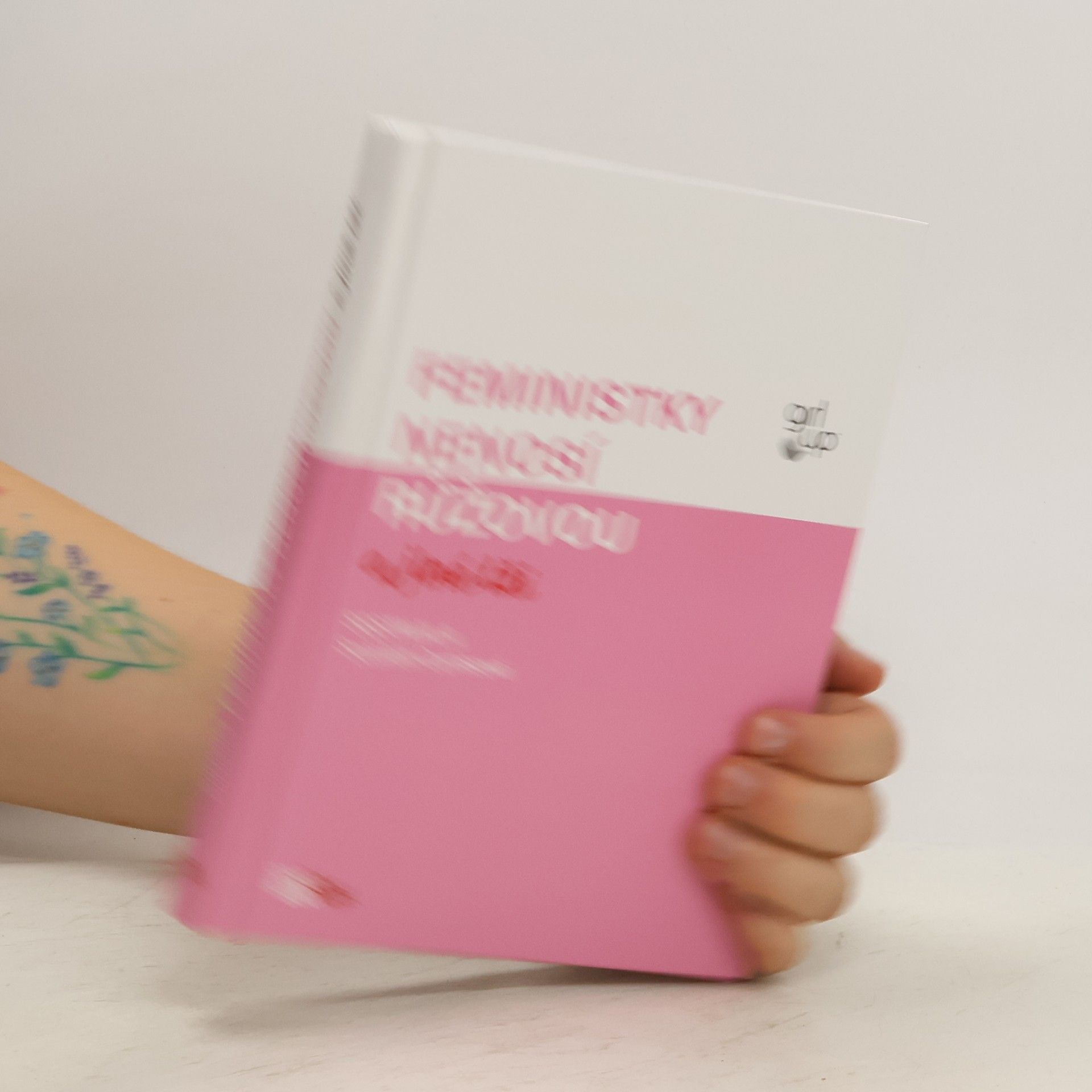 Scarlett Curtis Feministky nenosí růžovou a jiné lži