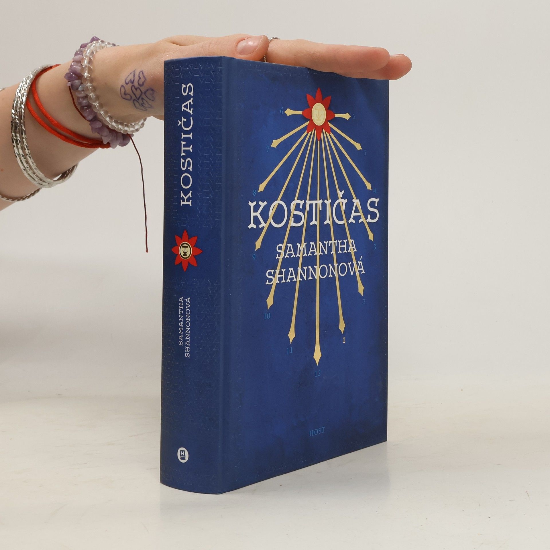 Samantha Shannon Kostičas