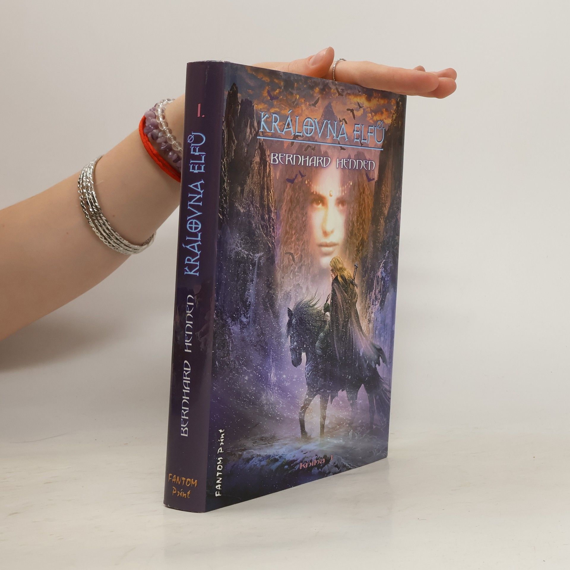 Bernhard Hennen Královna elfů, kniha I.