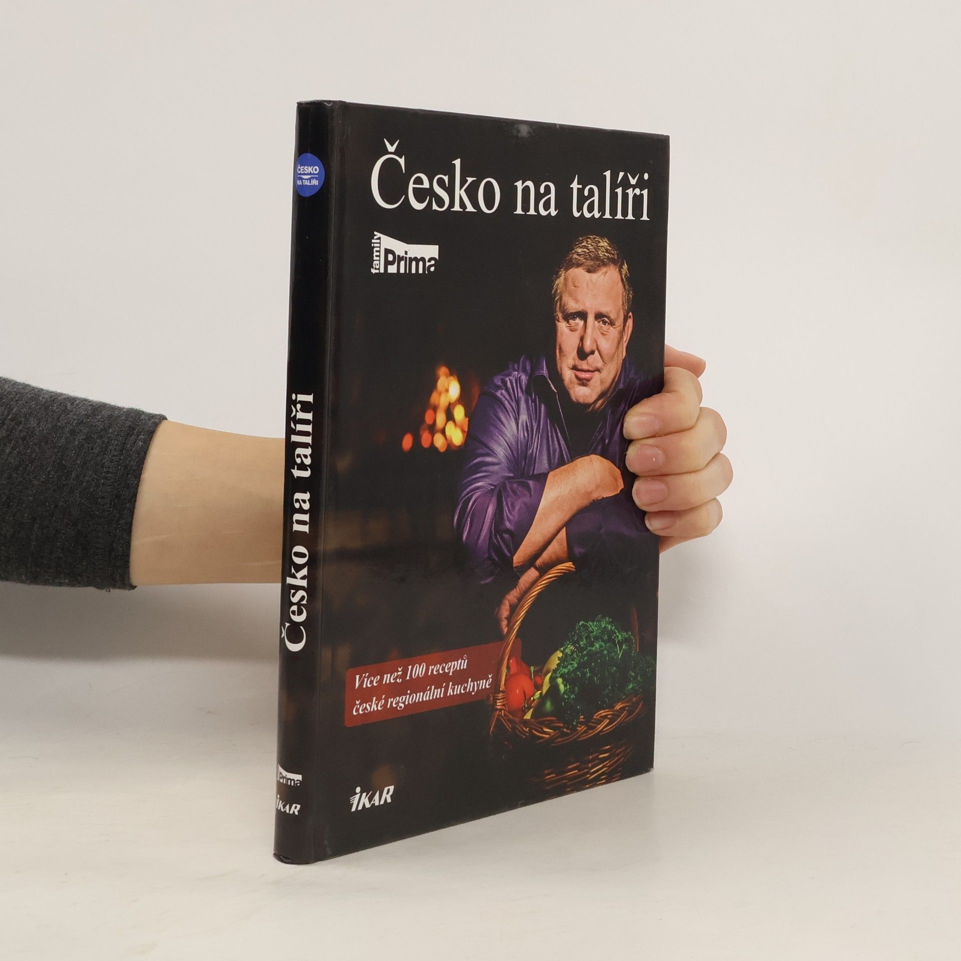 Marie Formačková Česko na talíři: Více než 100 receptů české regionální kuchyně a několik mezinárodních specialit VIP hostů