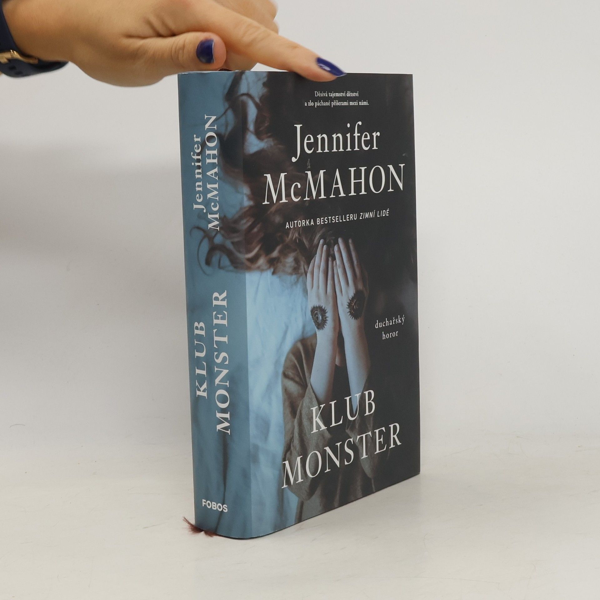 Jennifer McMahon Klub monster