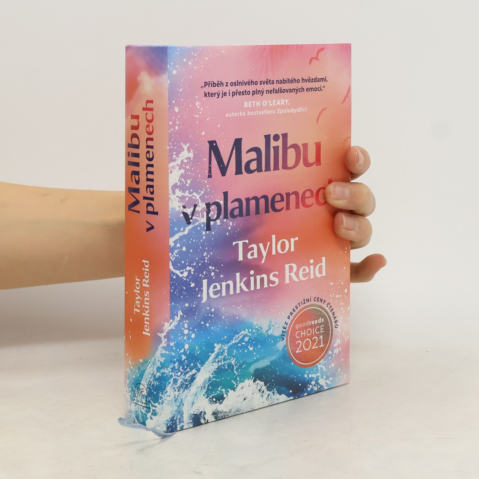 Taylor Jenkins Reid Malibu v plamenech