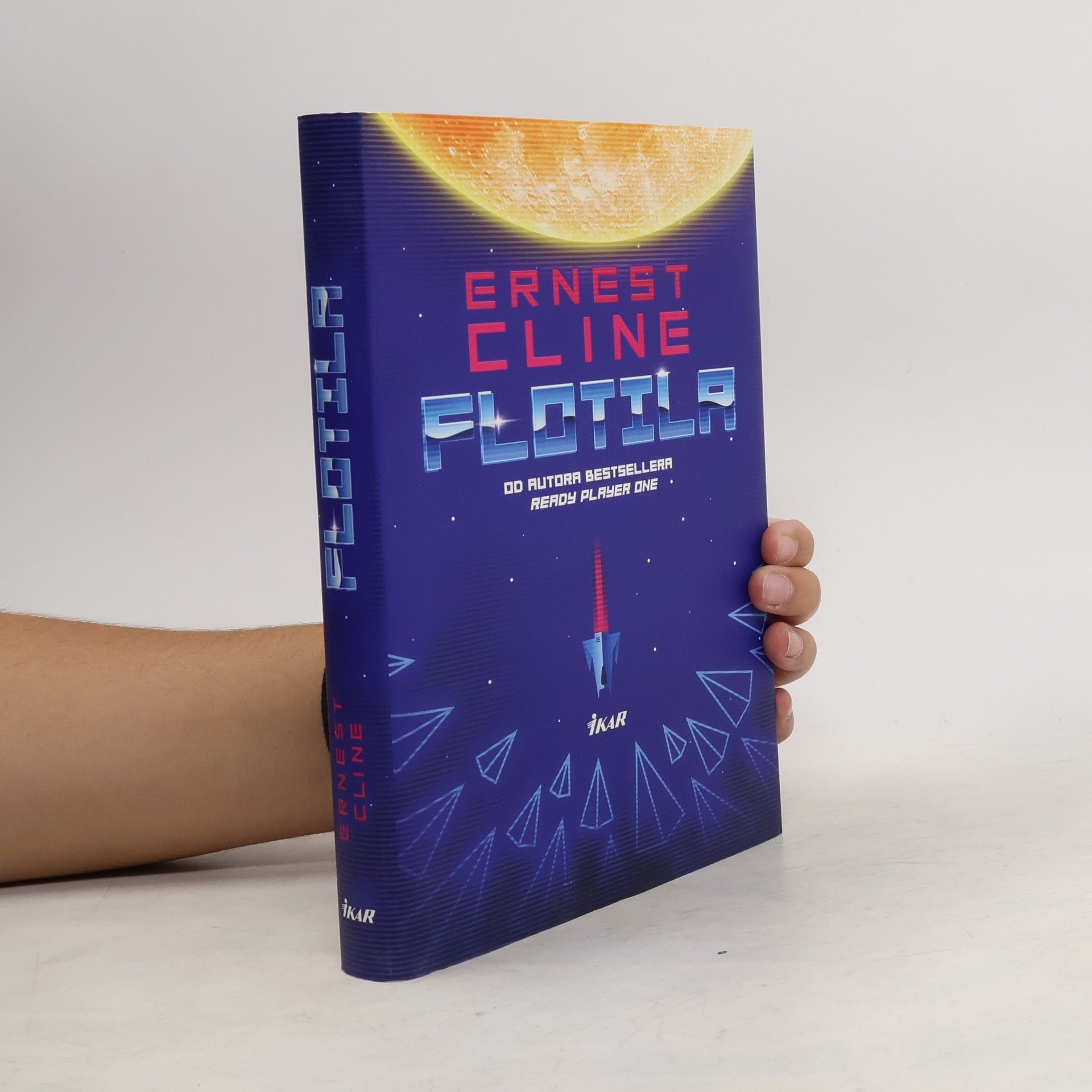 Ernest Cline Flotila