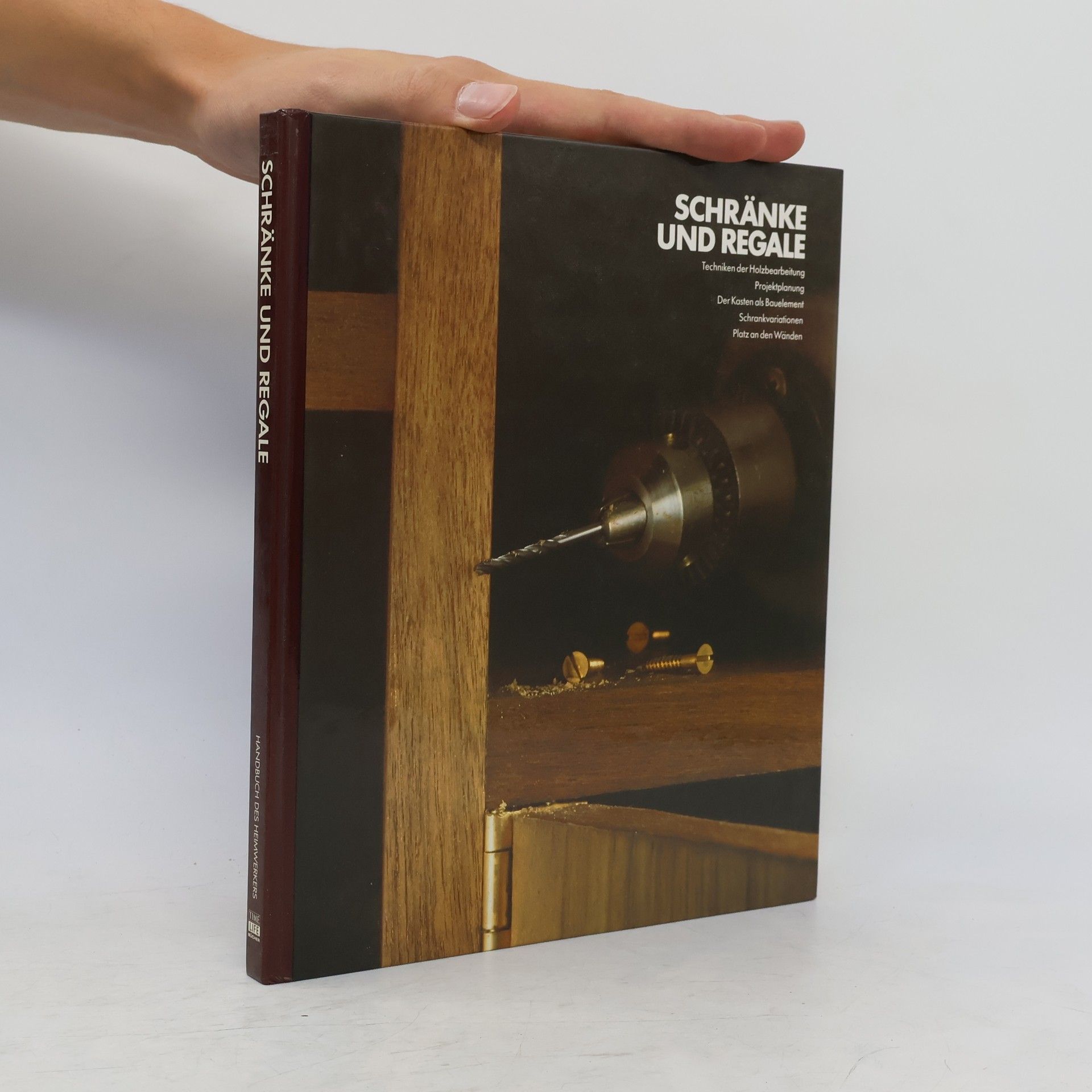 Sally French Schränke und Regale