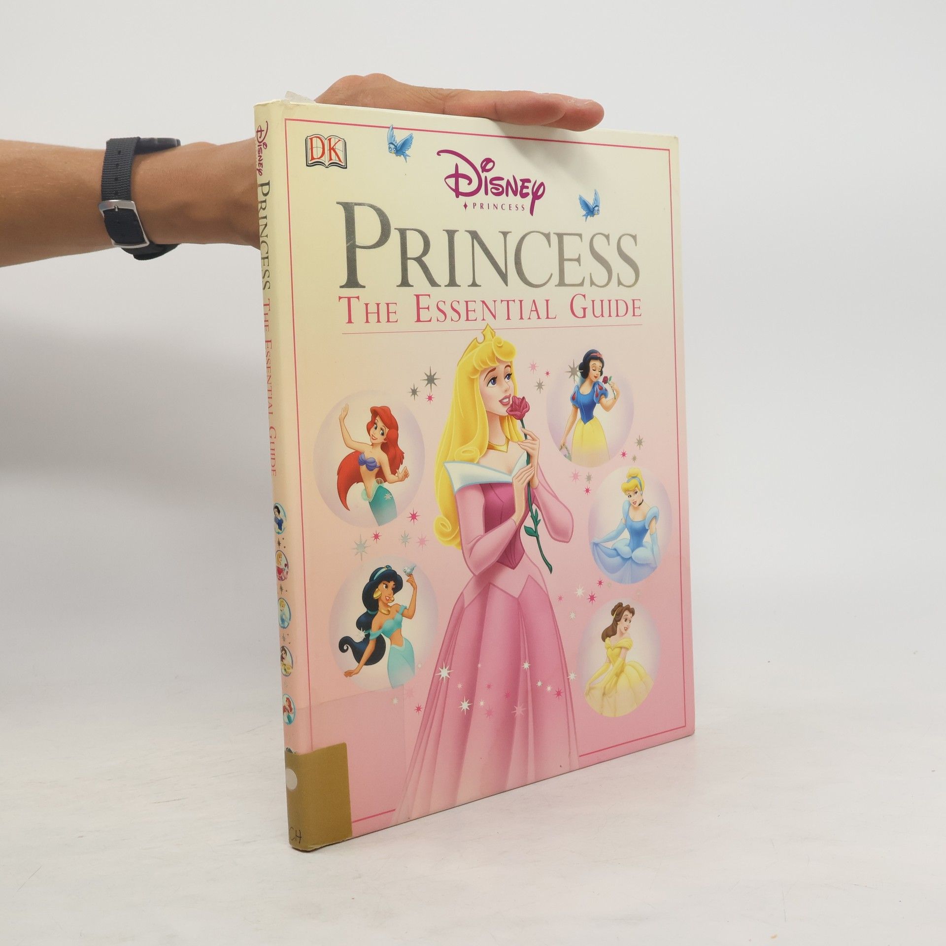 Collectif d'auteurs Disney Princess. The Essential Guide