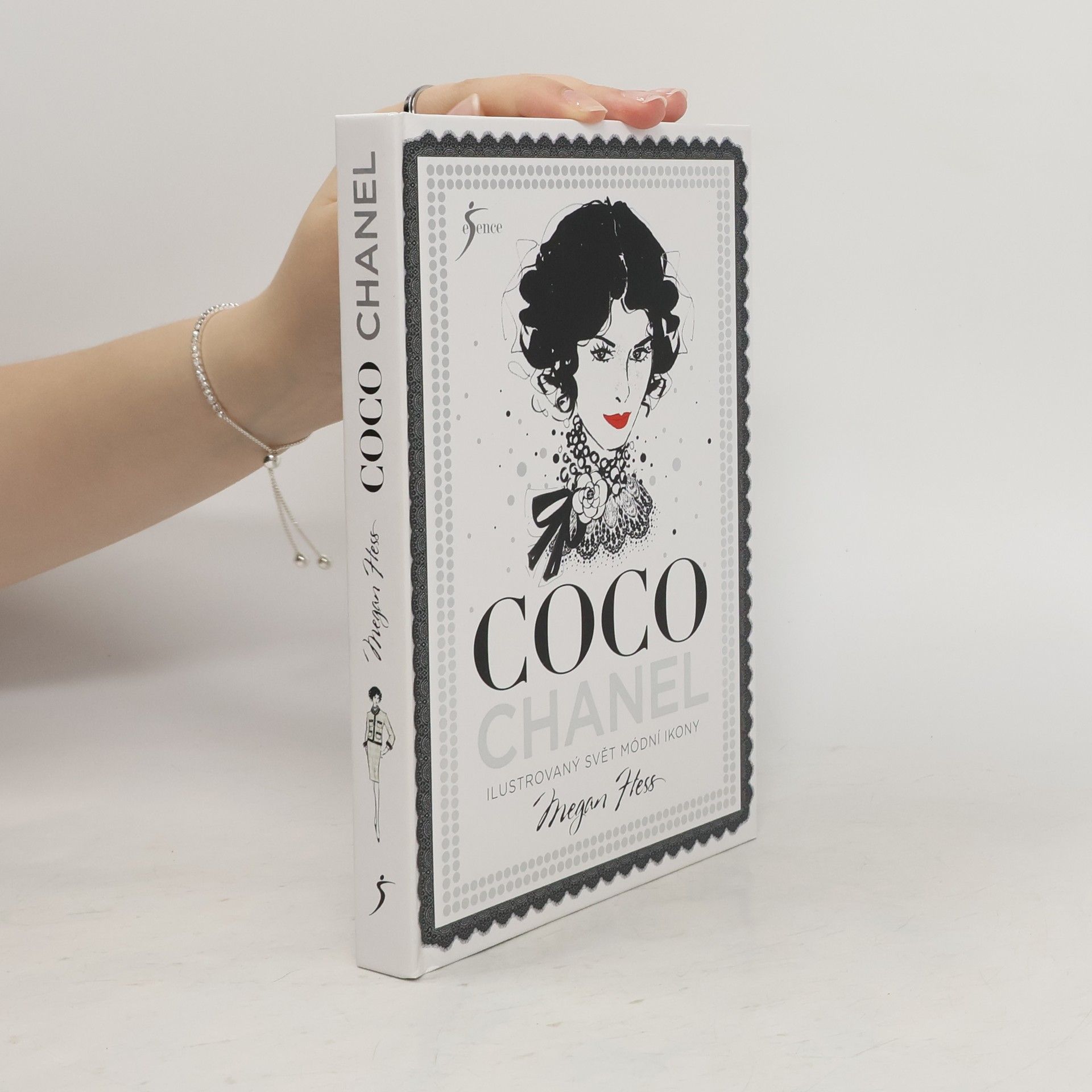 Coco Chanel: Ilustrovaný svět módní ikony
