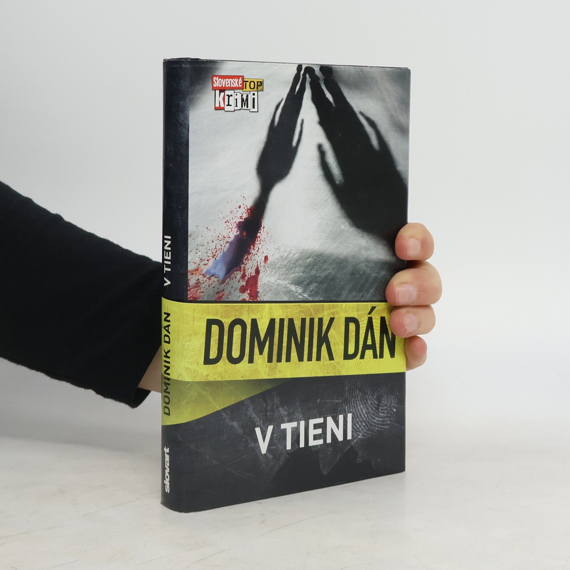 Dominik Dán V tieni