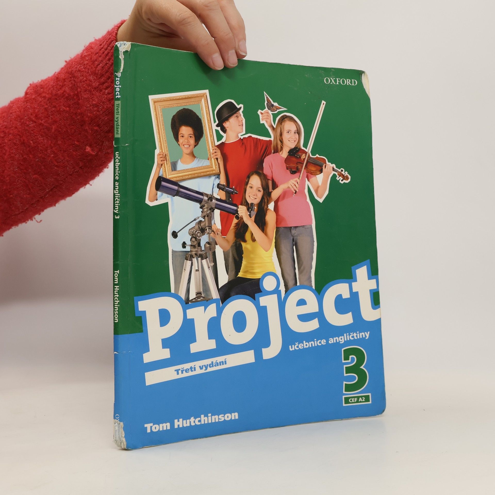 Tom Hutchinson Project. 3, Učebnice angličtiny
