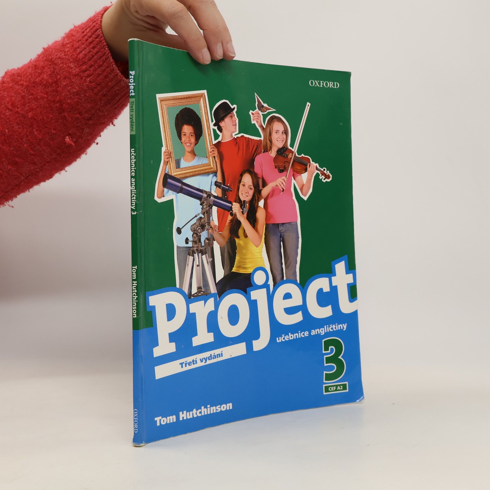 Tom Hutchinson Project. 3, Učebnice angličtiny