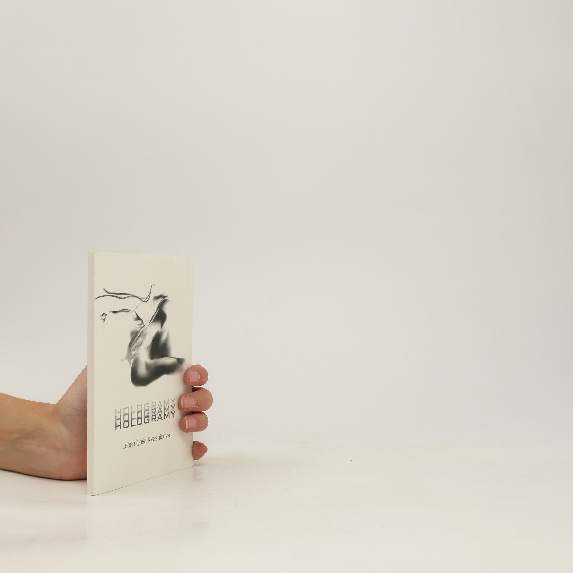Leona Qaša Kvasnicová Hologramy