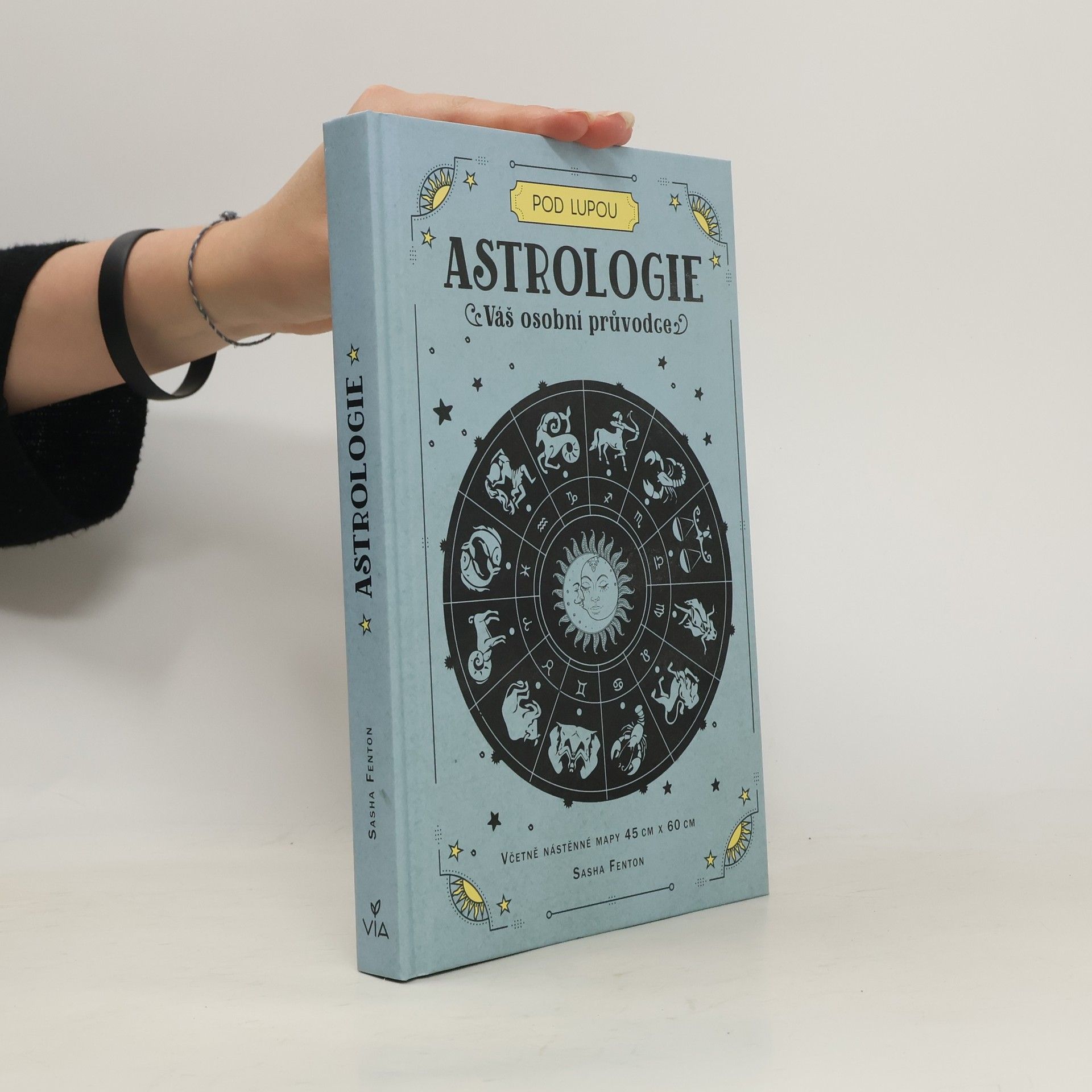 Sasha Fenton Astrologie : váš osobní průvodce