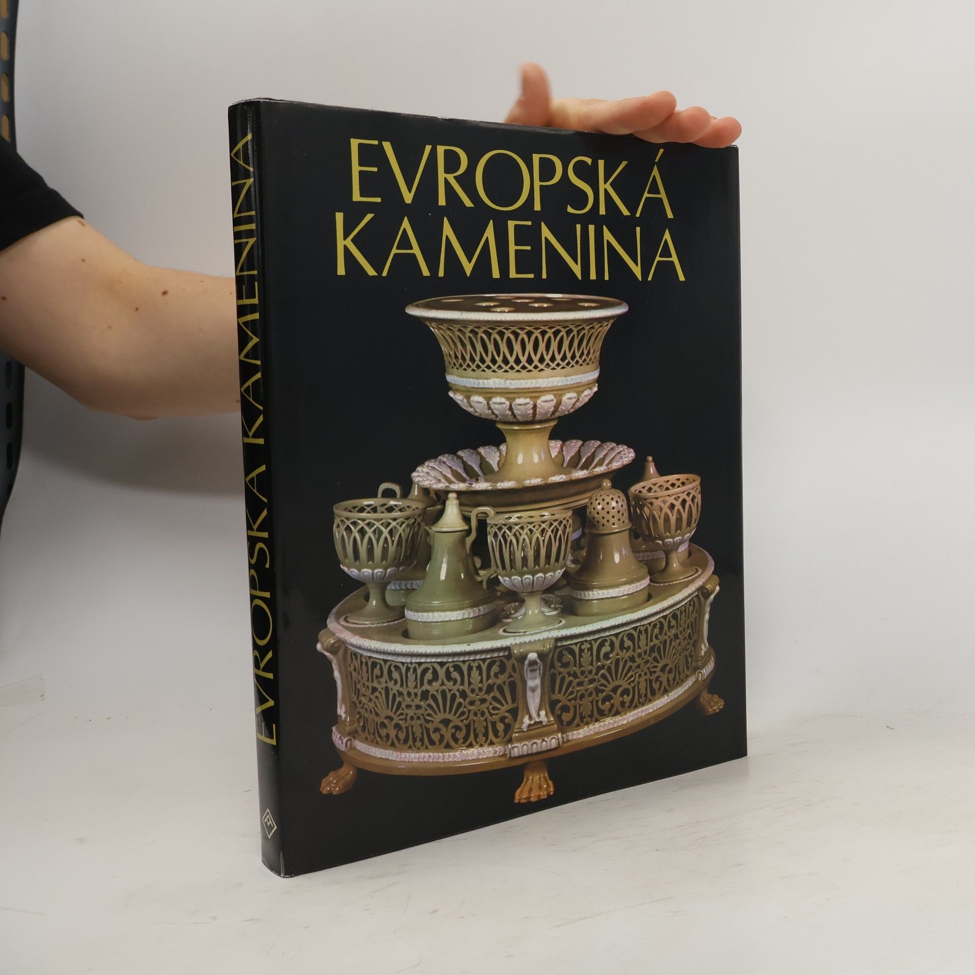 Jana Kybalová Evropská kamenina