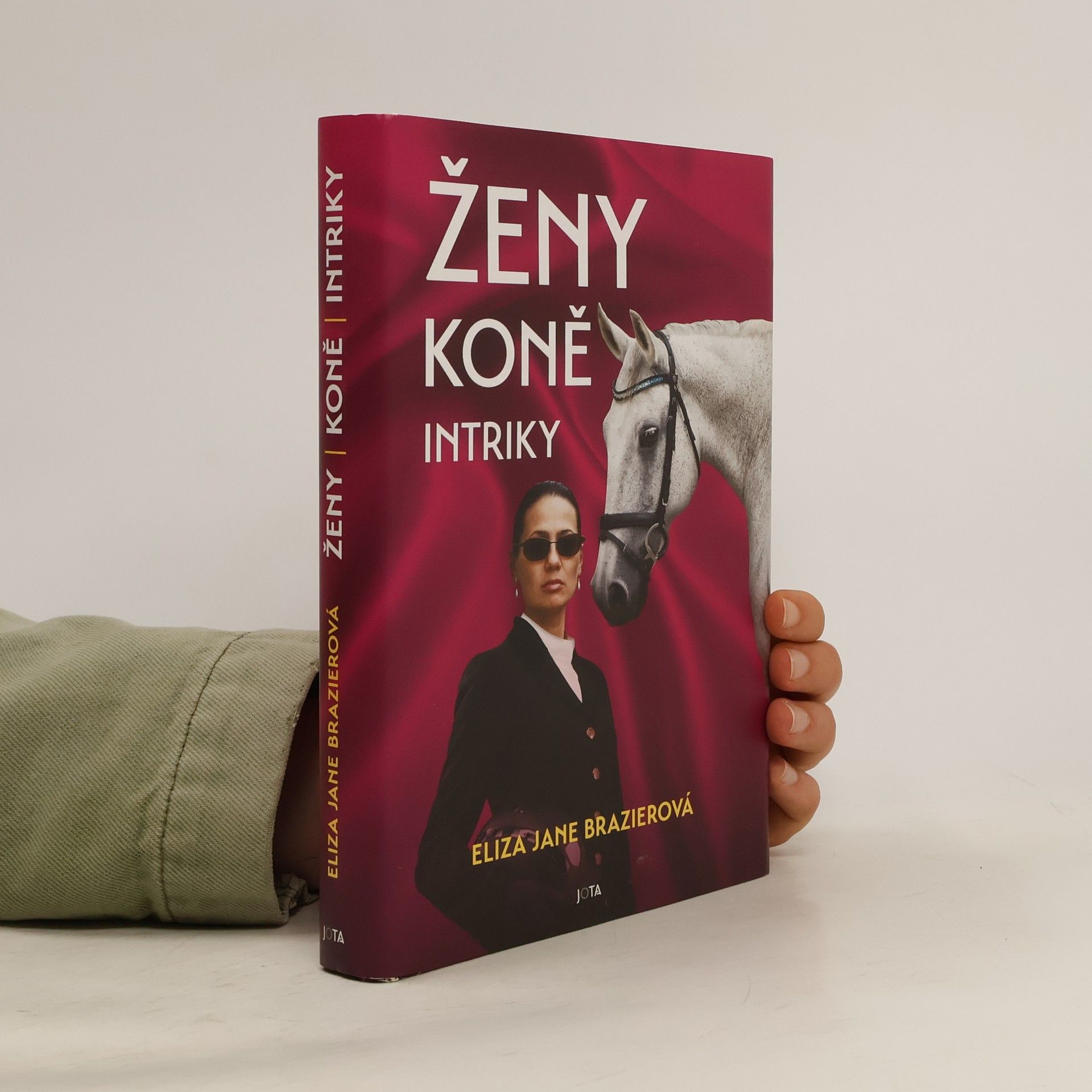 Helena Hartlová Ženy, koně, intriky