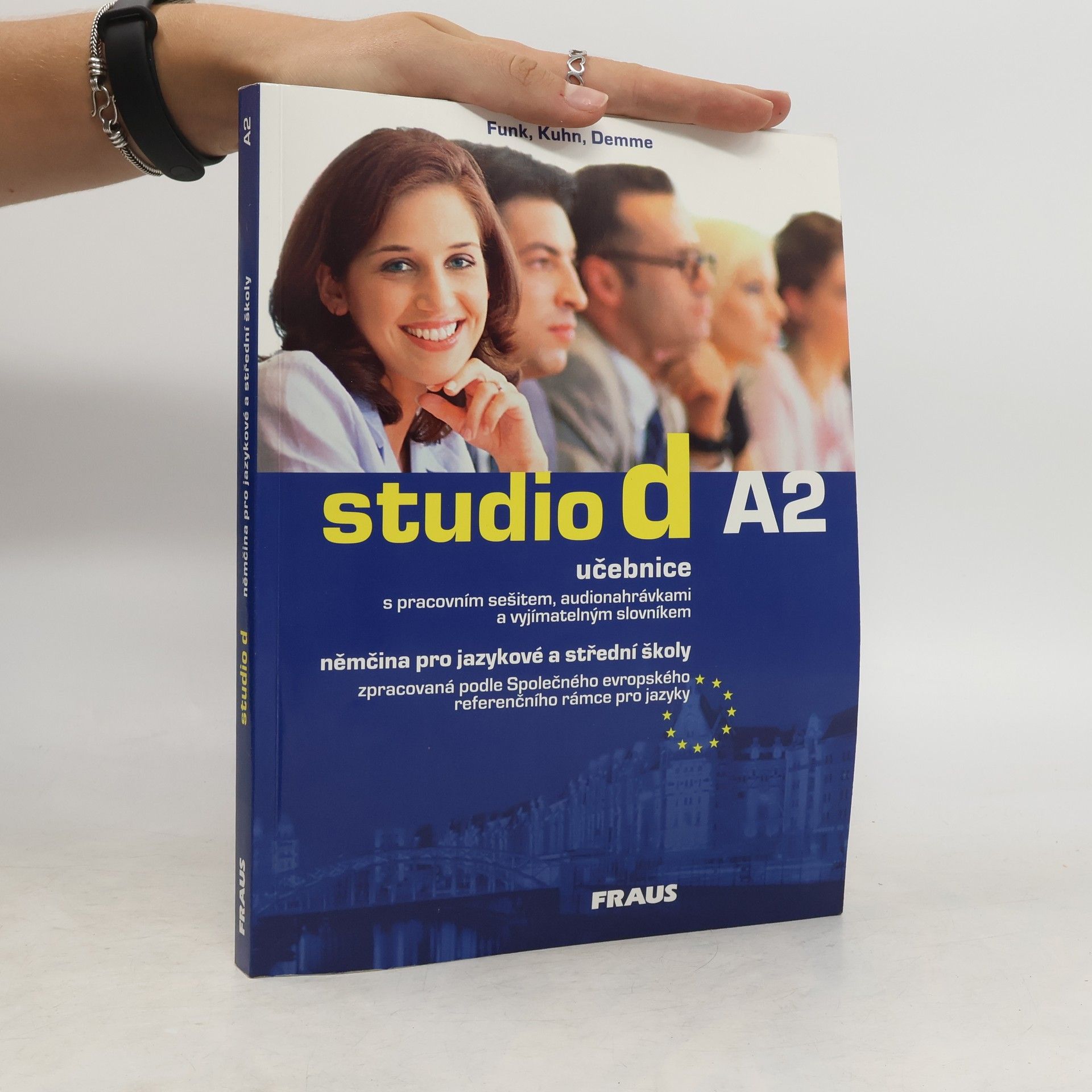 Studio d A2. Učebnice s pracovním sešitem, audionahrávkami a vyjímatelným slovníkem