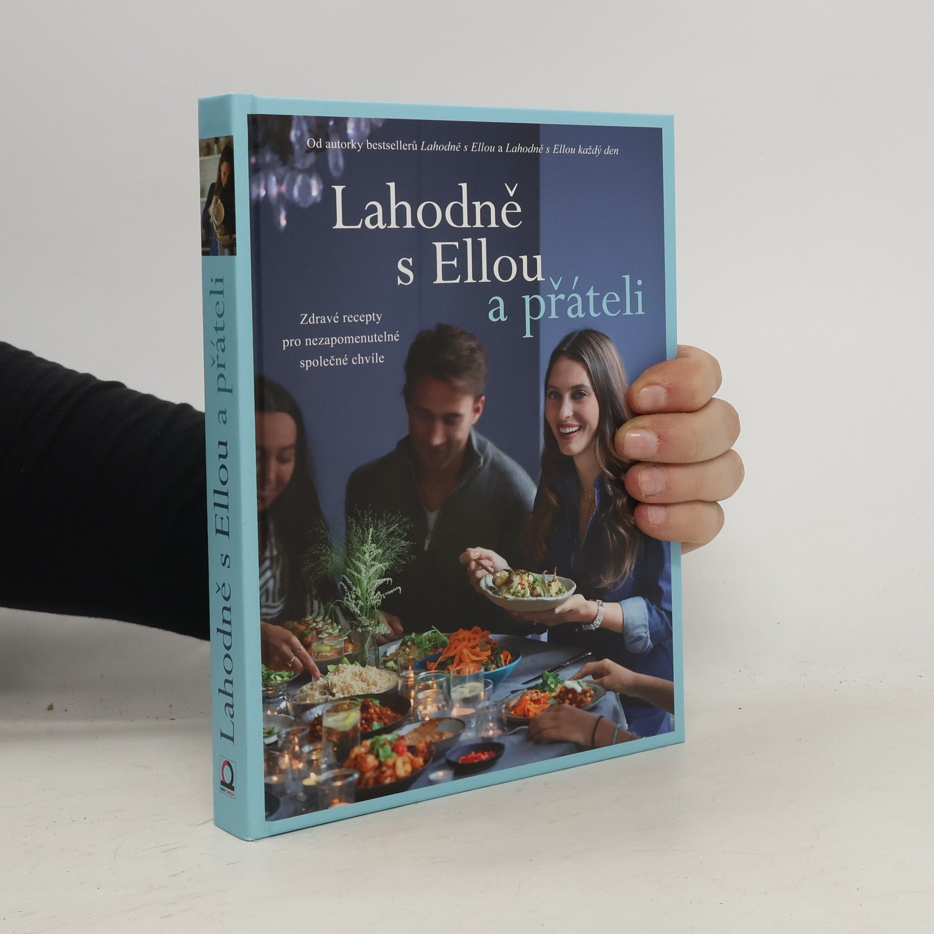 Ella Mills Lahodně s Ellou a přáteli