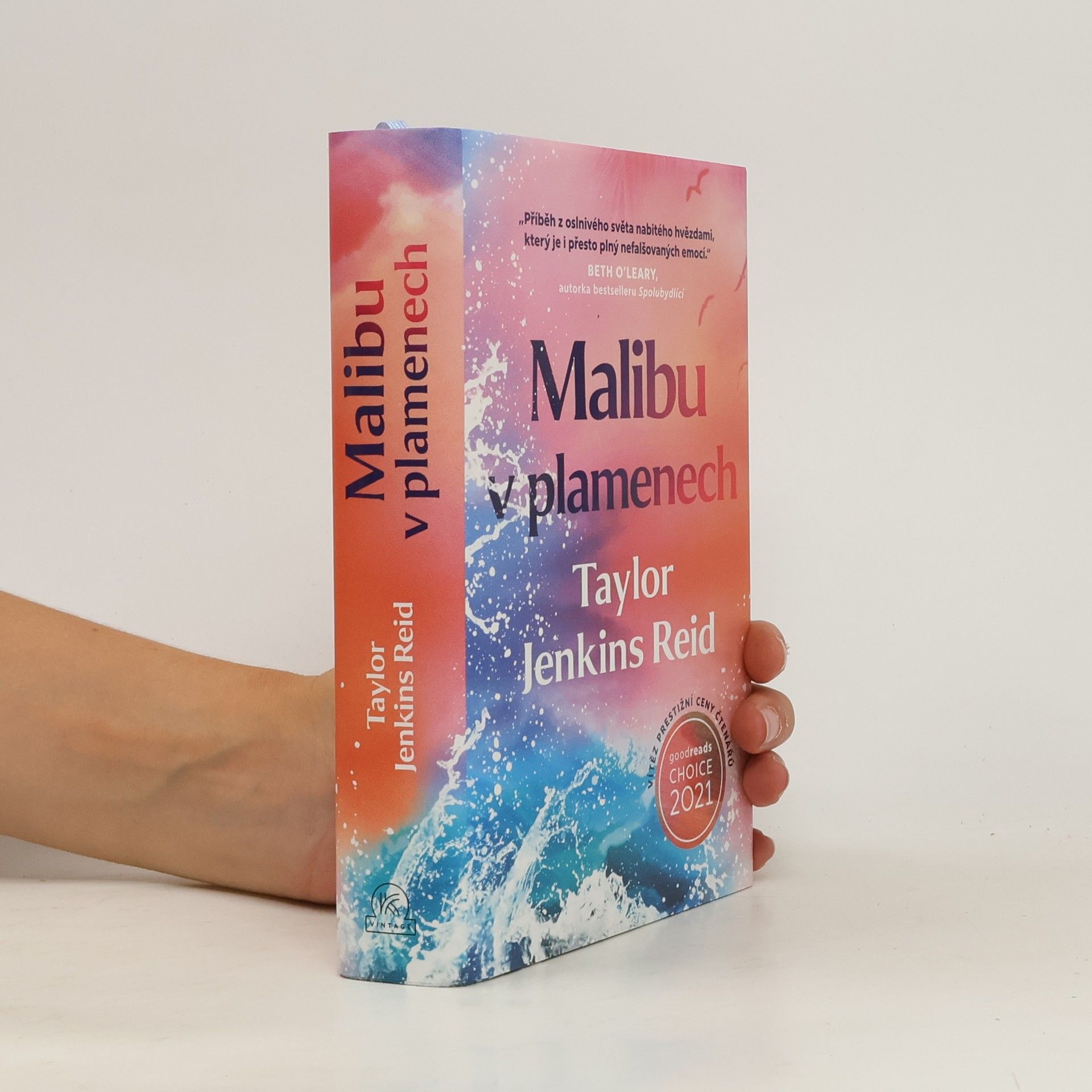 Taylor Jenkins Reid Malibu v plamenech