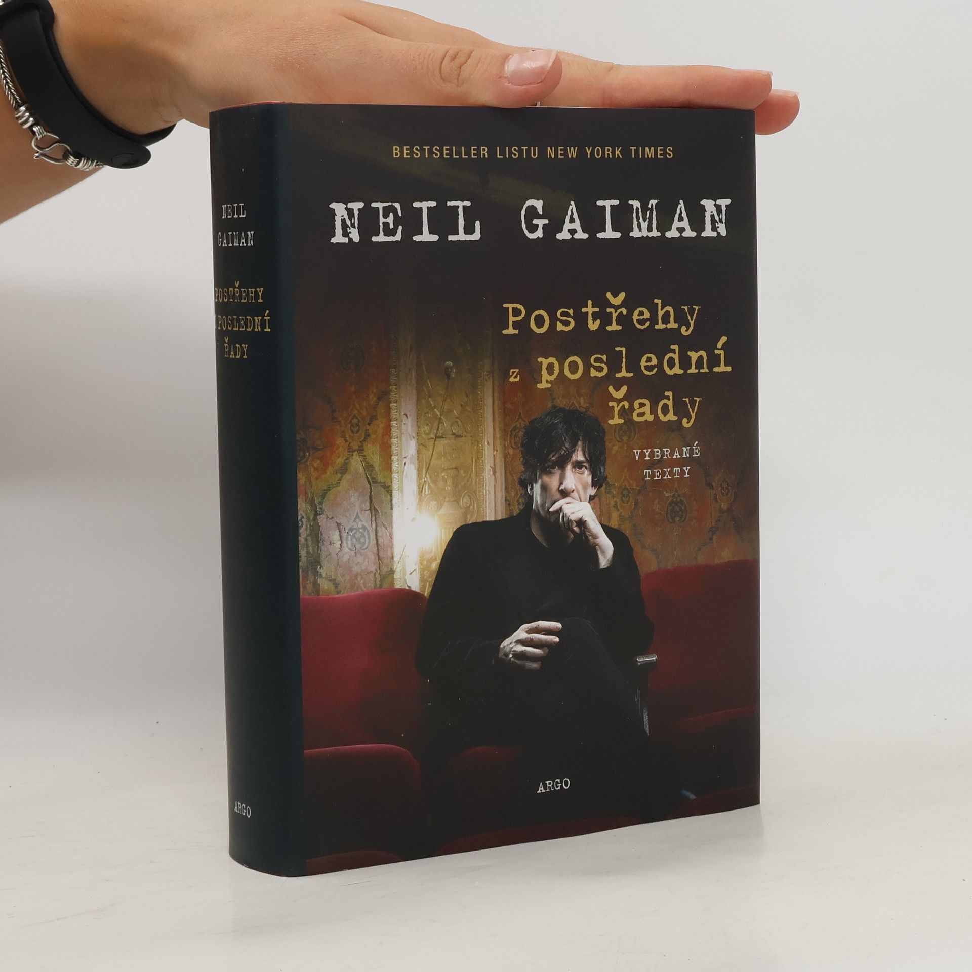 Neil Gaiman Postřehy z poslední řady: Vybrané texty