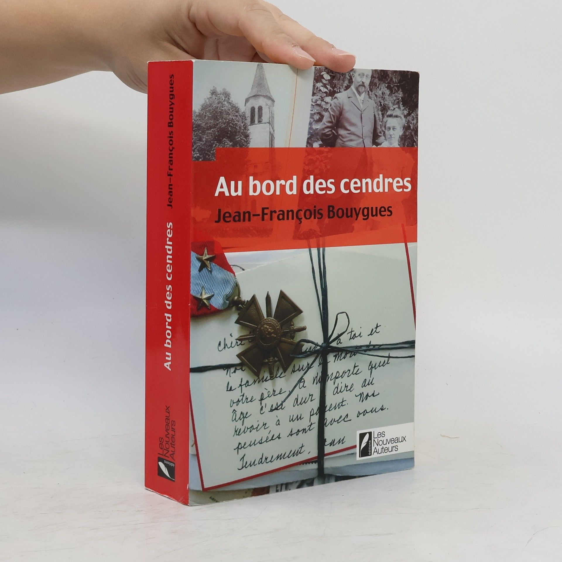 Au bord des cendres