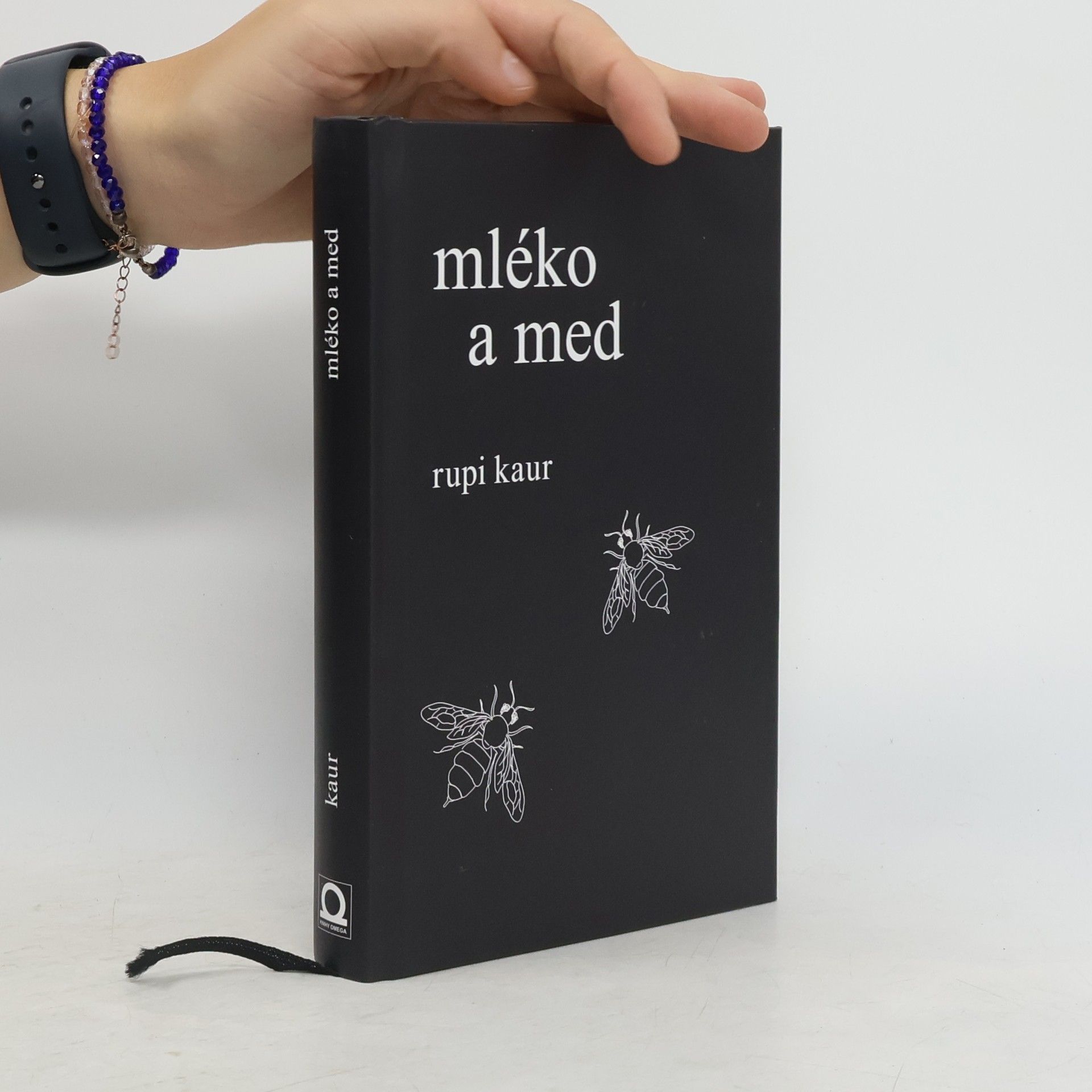 Rupi Kaur Mléko a med