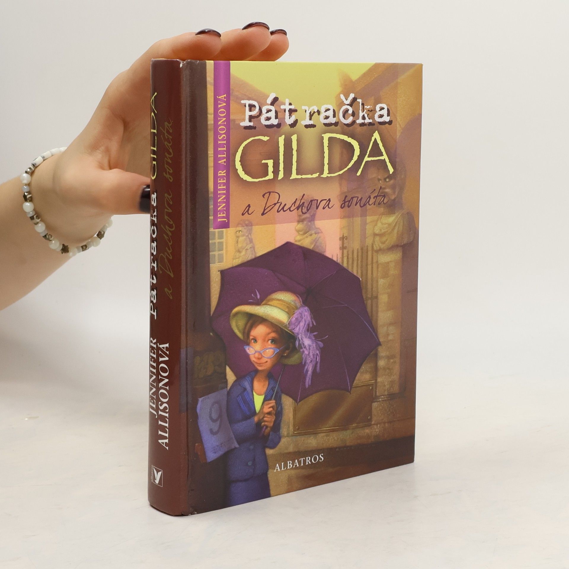 Jennifer Allison Pátračka Gilda a Duchova sonáta