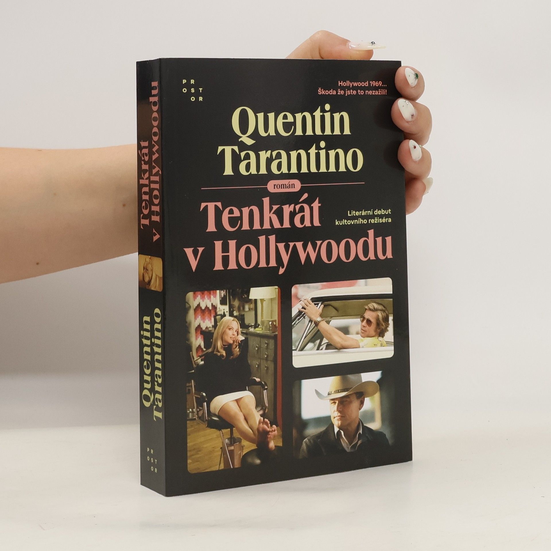 Quentin Tarantino Tenkrát v Hollywoodu : román