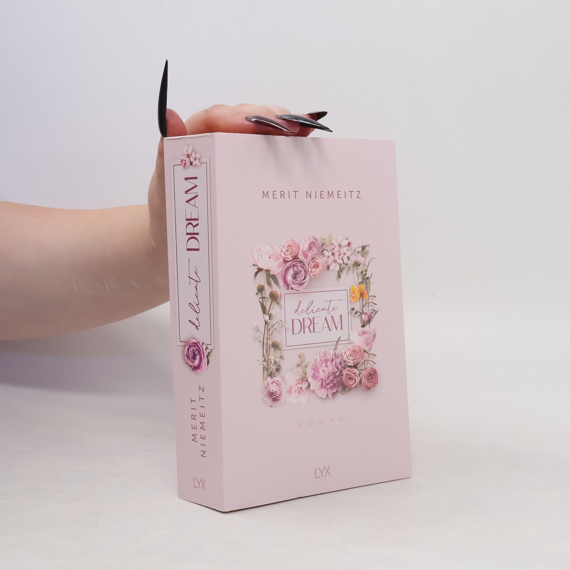 Merit Niemeitz Delicate Dream