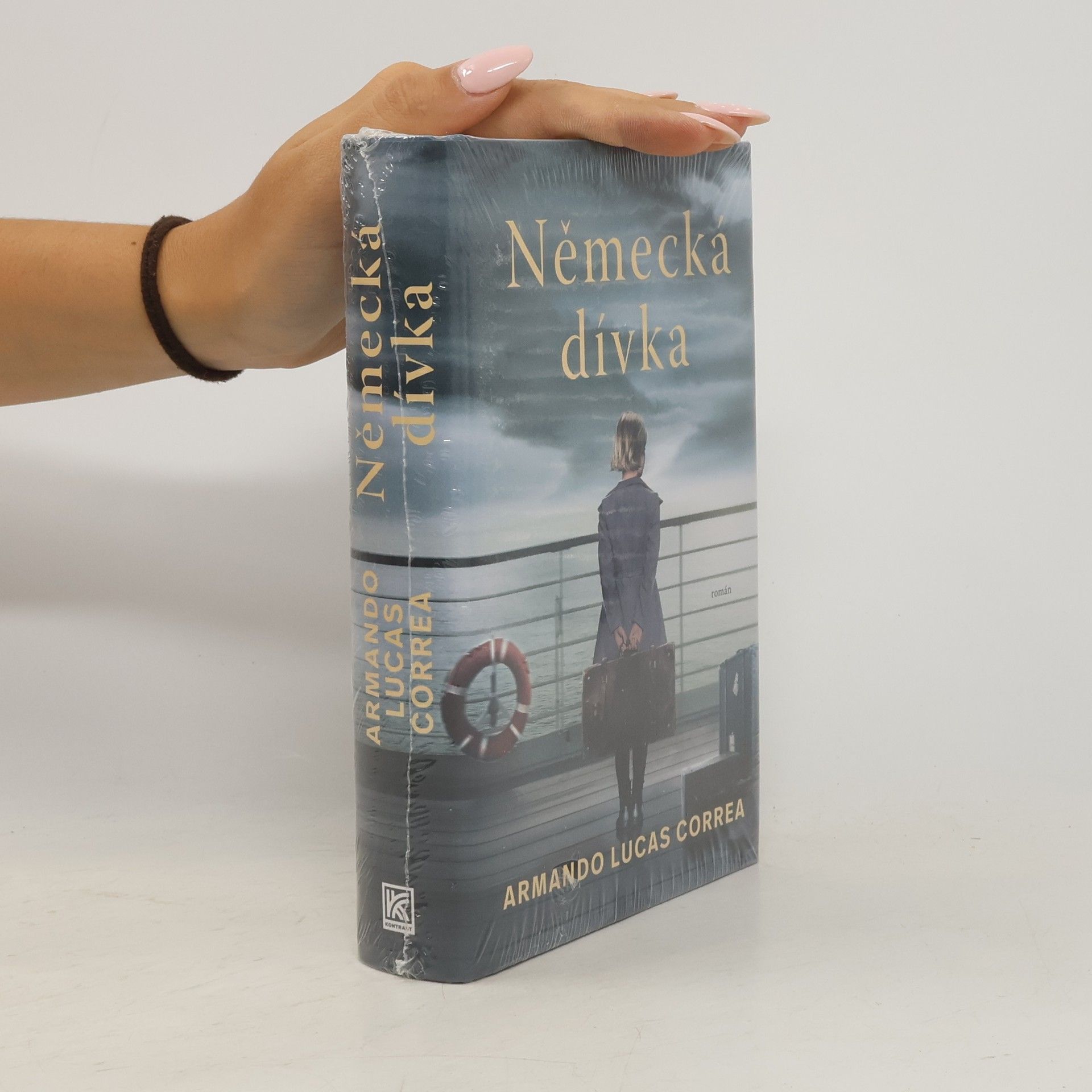 Armando Lucas Correa Německá dívka