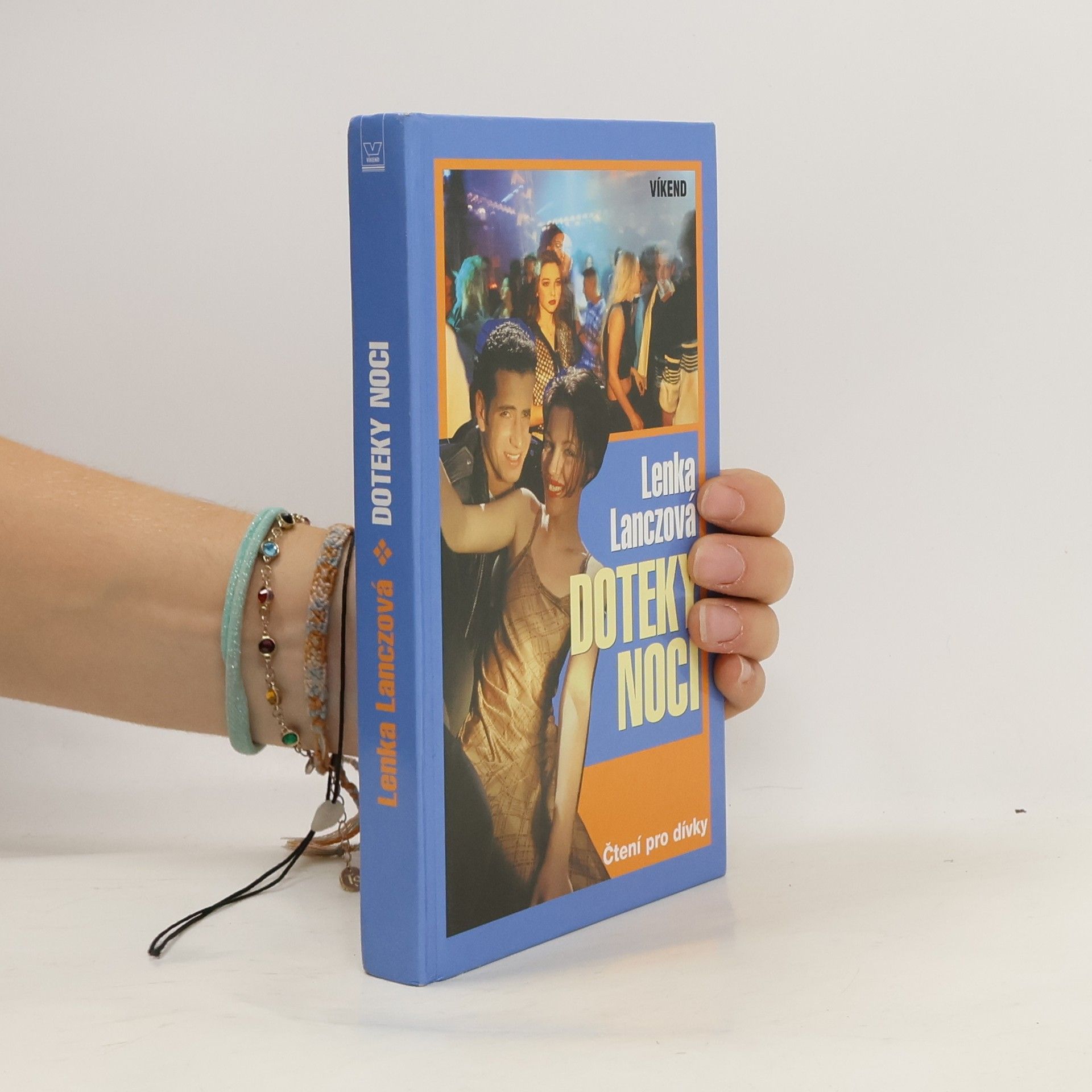 Lenka Lanczová Doteky noci