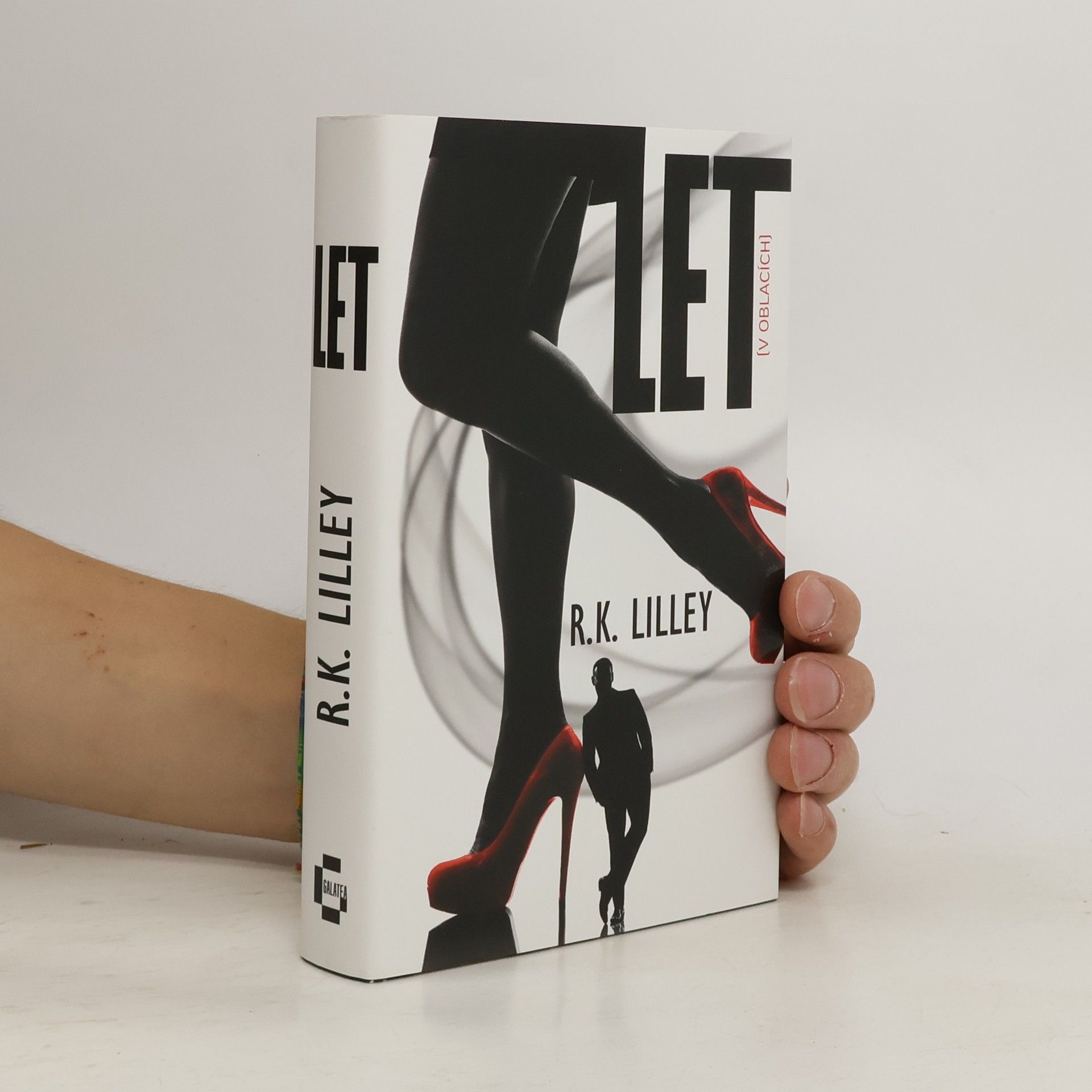 R. K. Lilley Let (v oblacích)